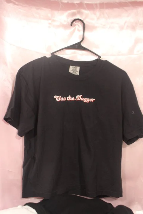 Cue the Dagger shirt | Cute Blackhawks shirt