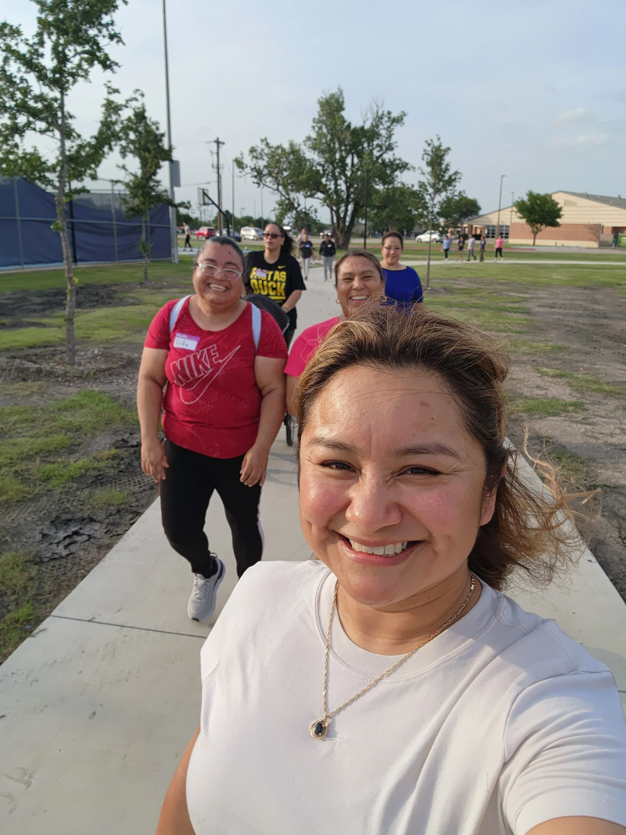 guiando la vida  navegando la vida coaching y bienestar con comprensión. guiding life -- navigating life coaching & wellbeing with understanding