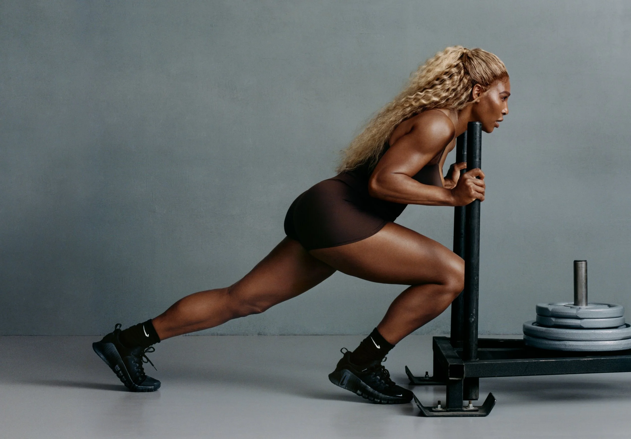 025_fa25-nikeskims-serena-williams-darksepia-matte.jpg
