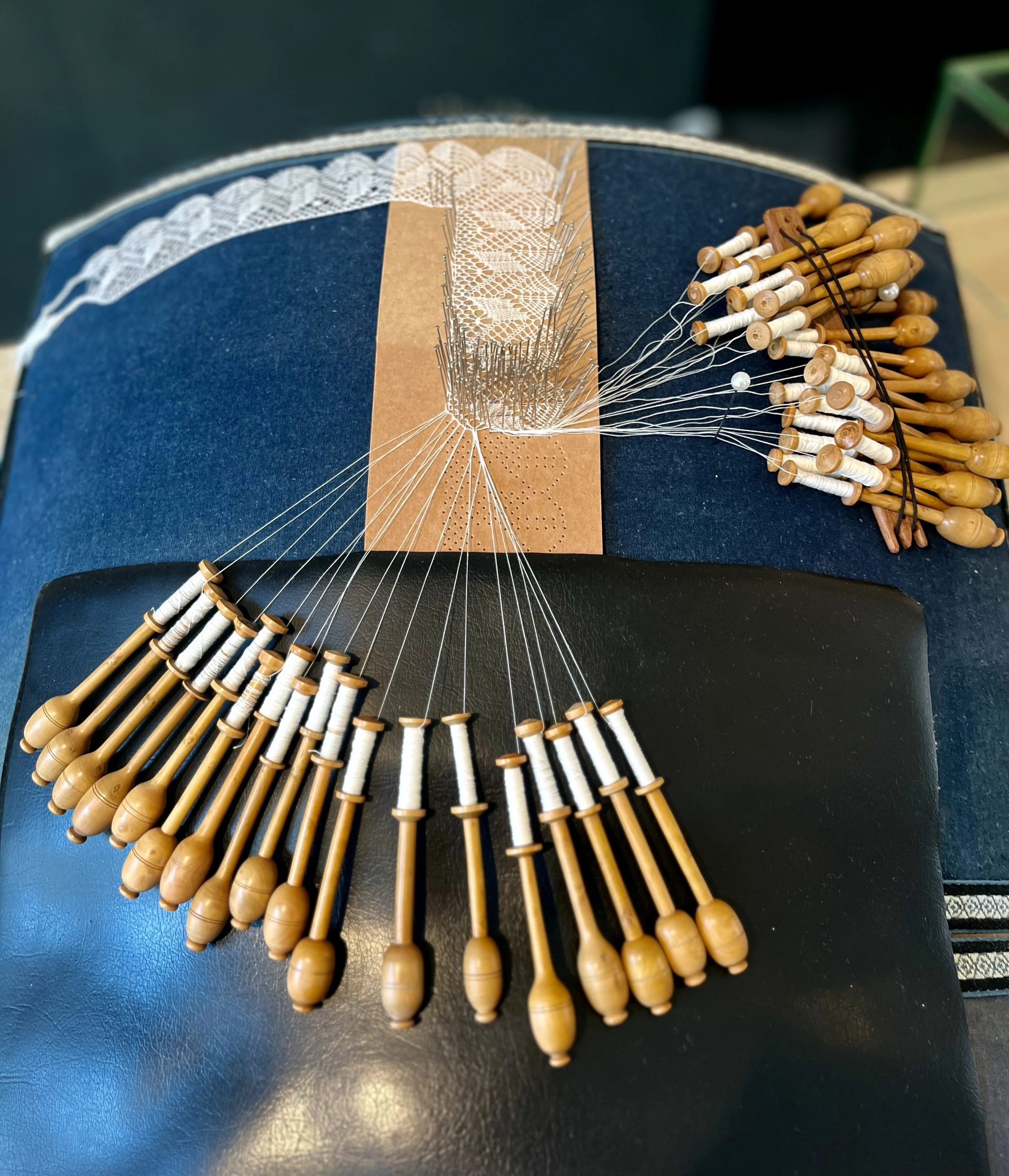 bobbin-lace-pillow-bruges-in-progress.jpeg