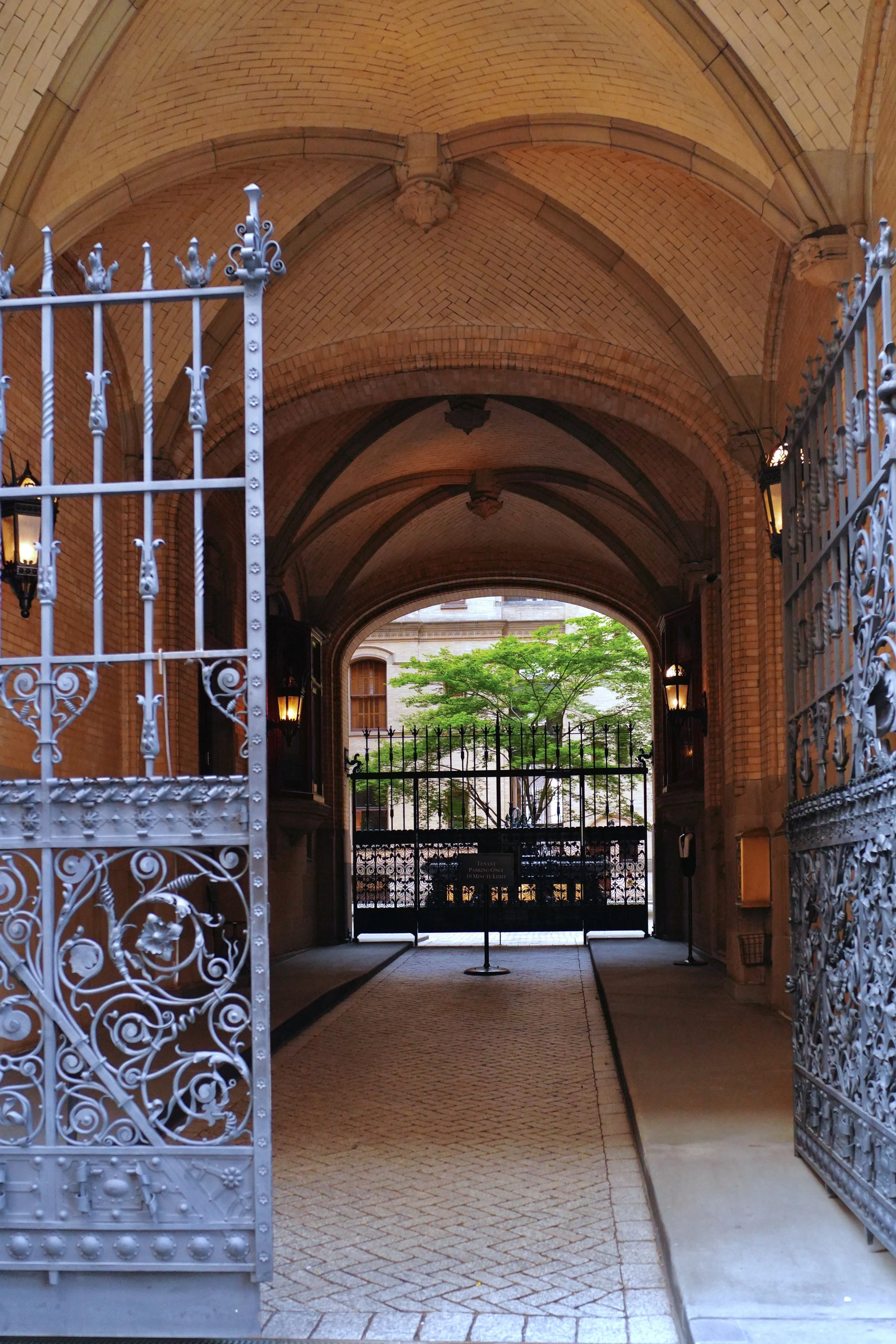 dakota-carriage-entrance-wrought-iron-gates.JPG