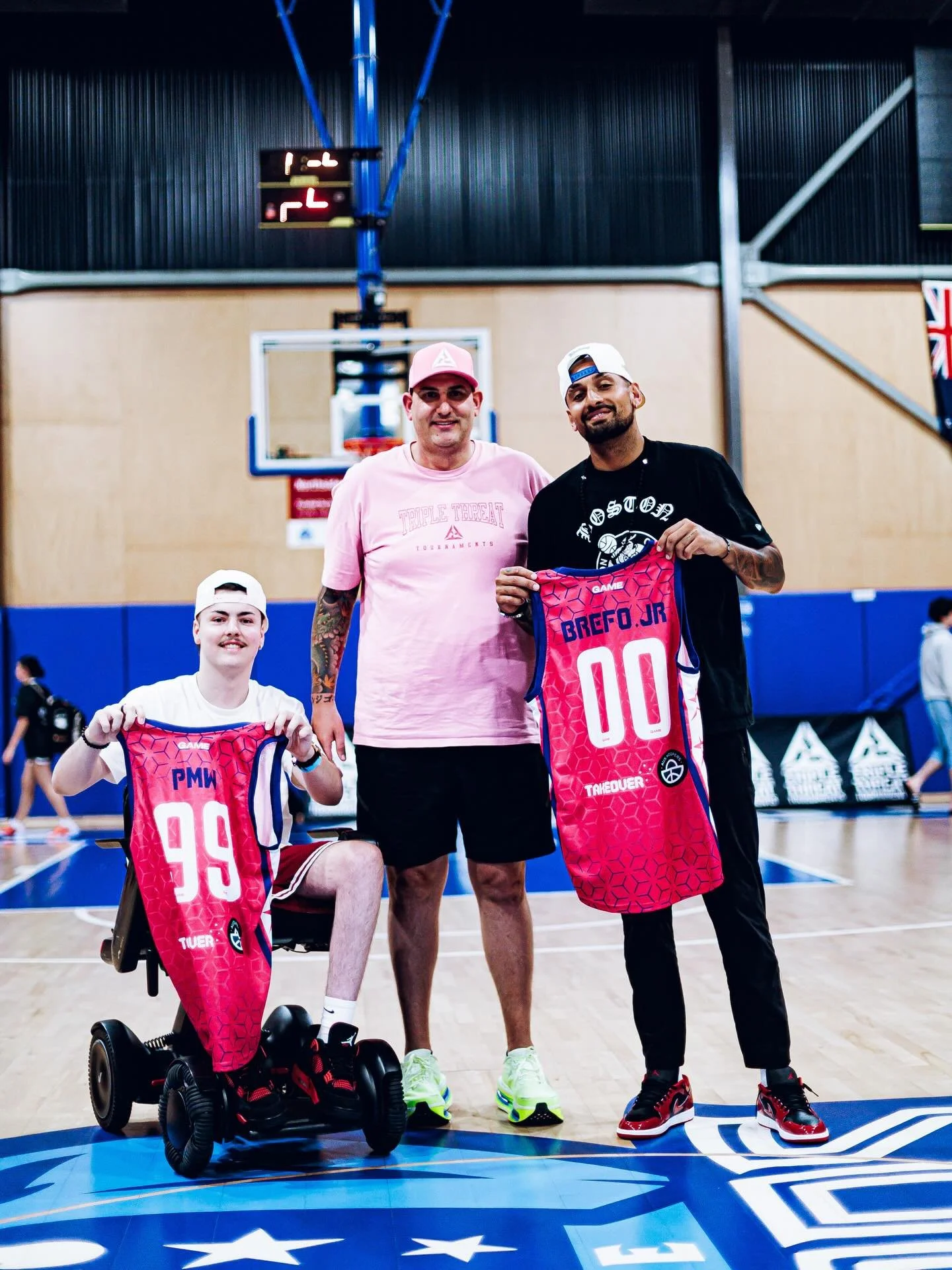 What an amazing day with Brooklyn! So glad we could facilitate a safe and exciting environment for @aushooperstakeover, @k1ngkyrg1os &amp; Brooklyn! 🤩🏀 @nkfoundation