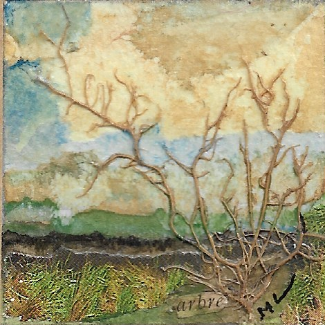 Peinture représentant un arbre sans feuilles avec un fond de ciel nuageux et de verdure au sol.