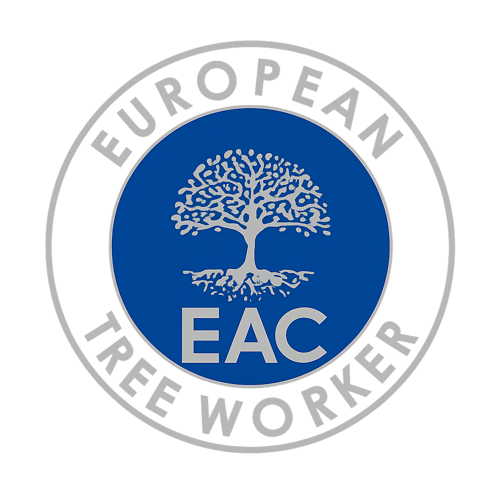 Das Logo von EuPA in blauer Farbe mit einem weißen Baum und den Buchstaben EAC, der Text 'EUROPEAN' und 'PREMIER' umgibt.