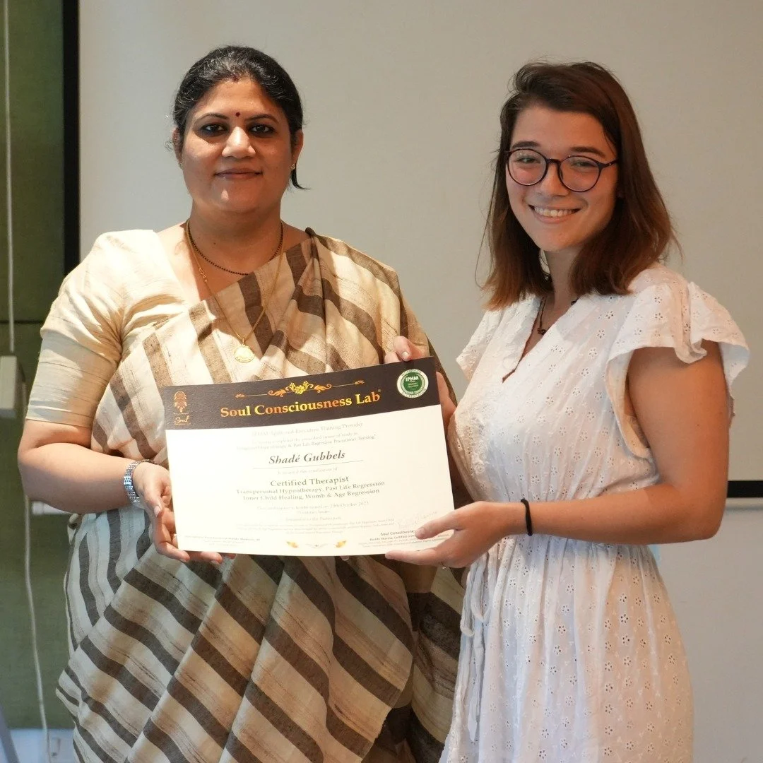Student receive PLR certification from Dr Rashhi Sharma