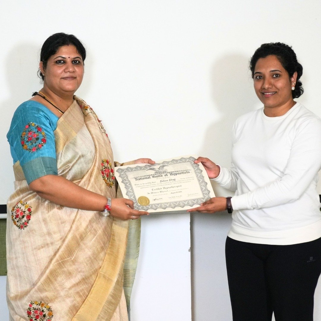 Student receive PLR certification from Dr Rashhi Sharma