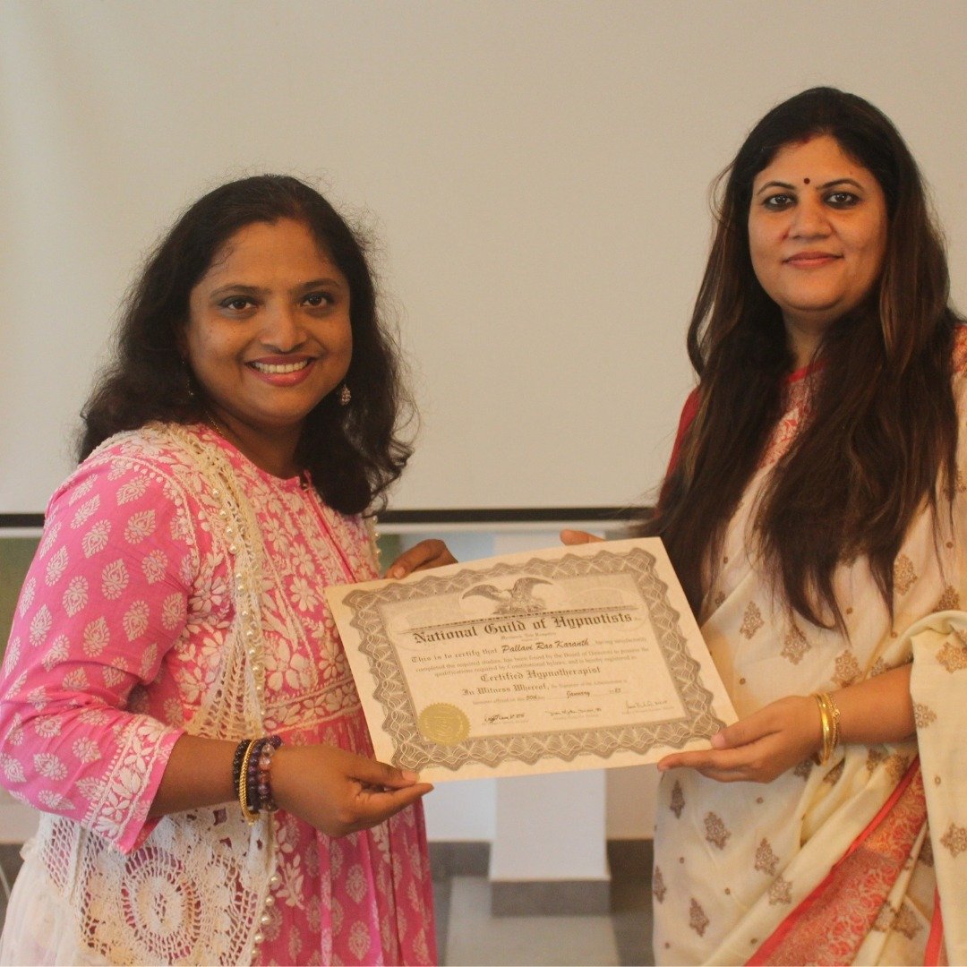 Student receive PLR certification from Dr Rashhi Sharma