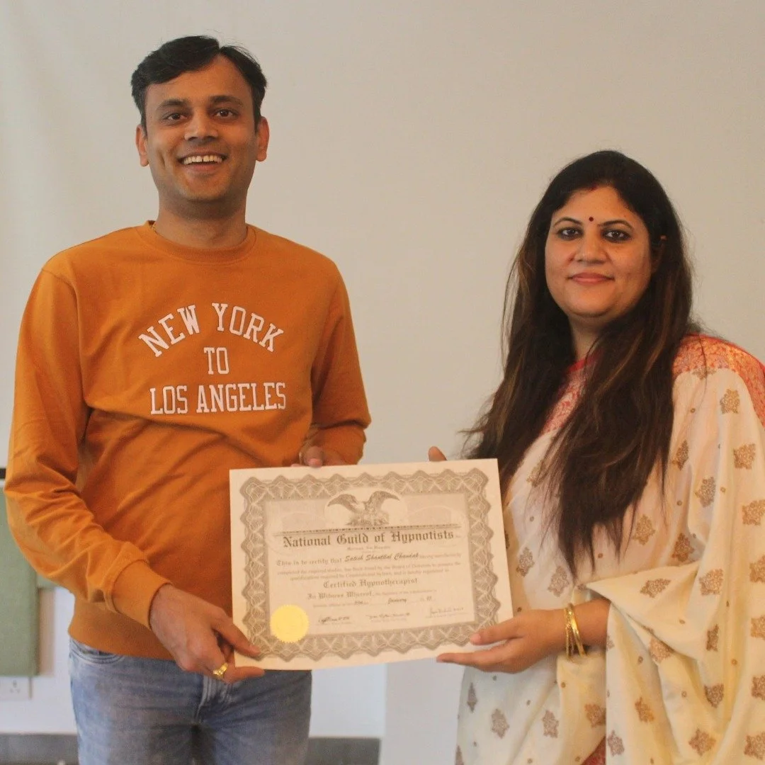 receiving PLR certificate from Dr Rashhi Sharma