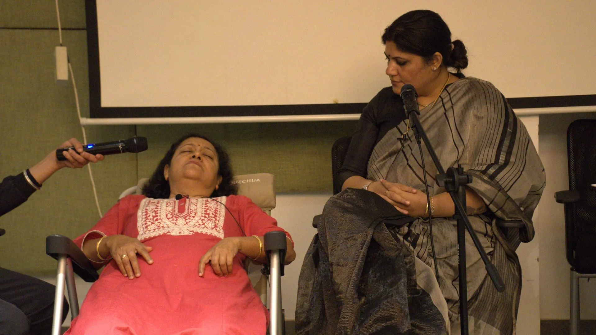 Dr Rashhi Sharma conducting Past Life Regression Therapy