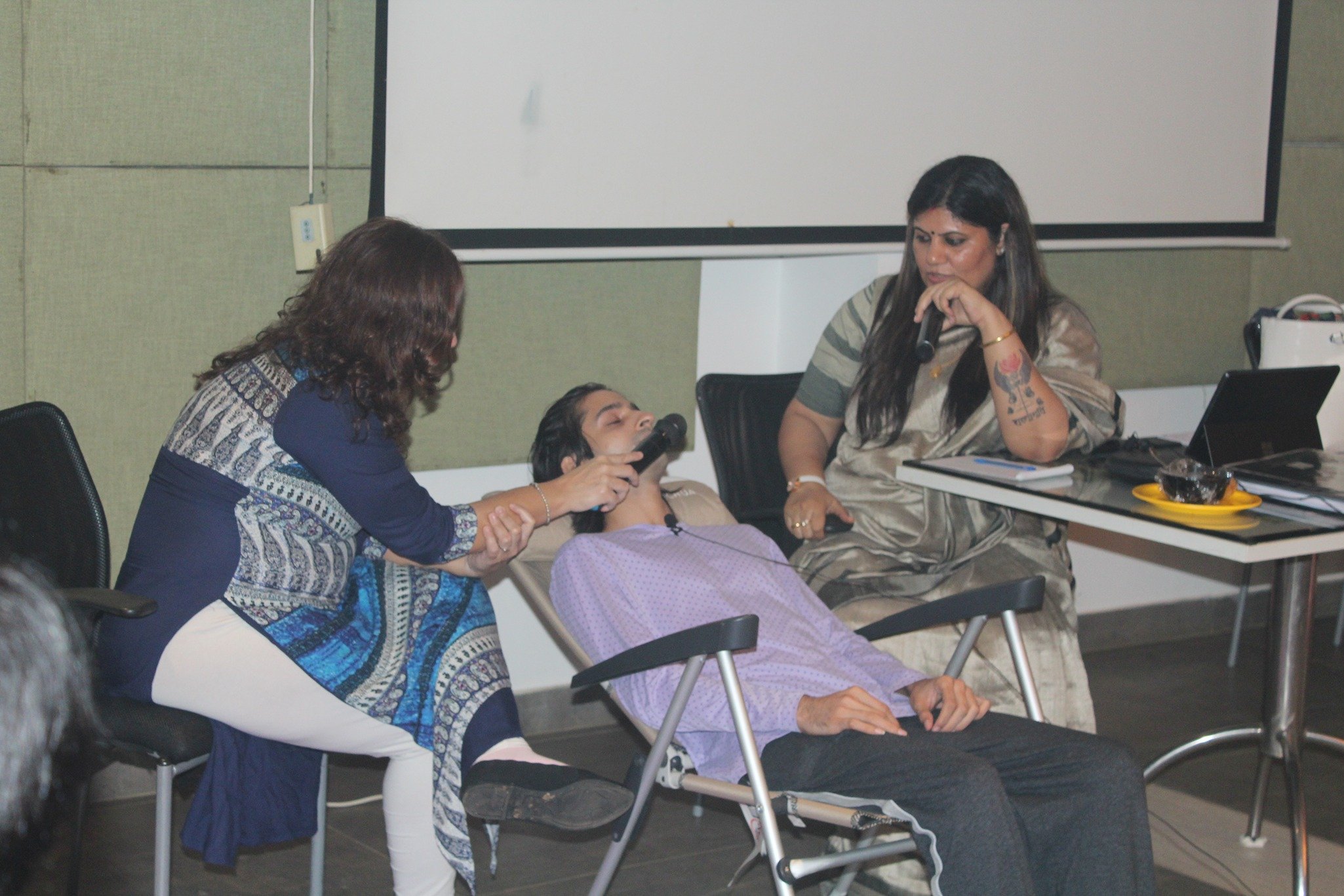 PLR therapy session by Dr Rashhi Sharma during PLR training