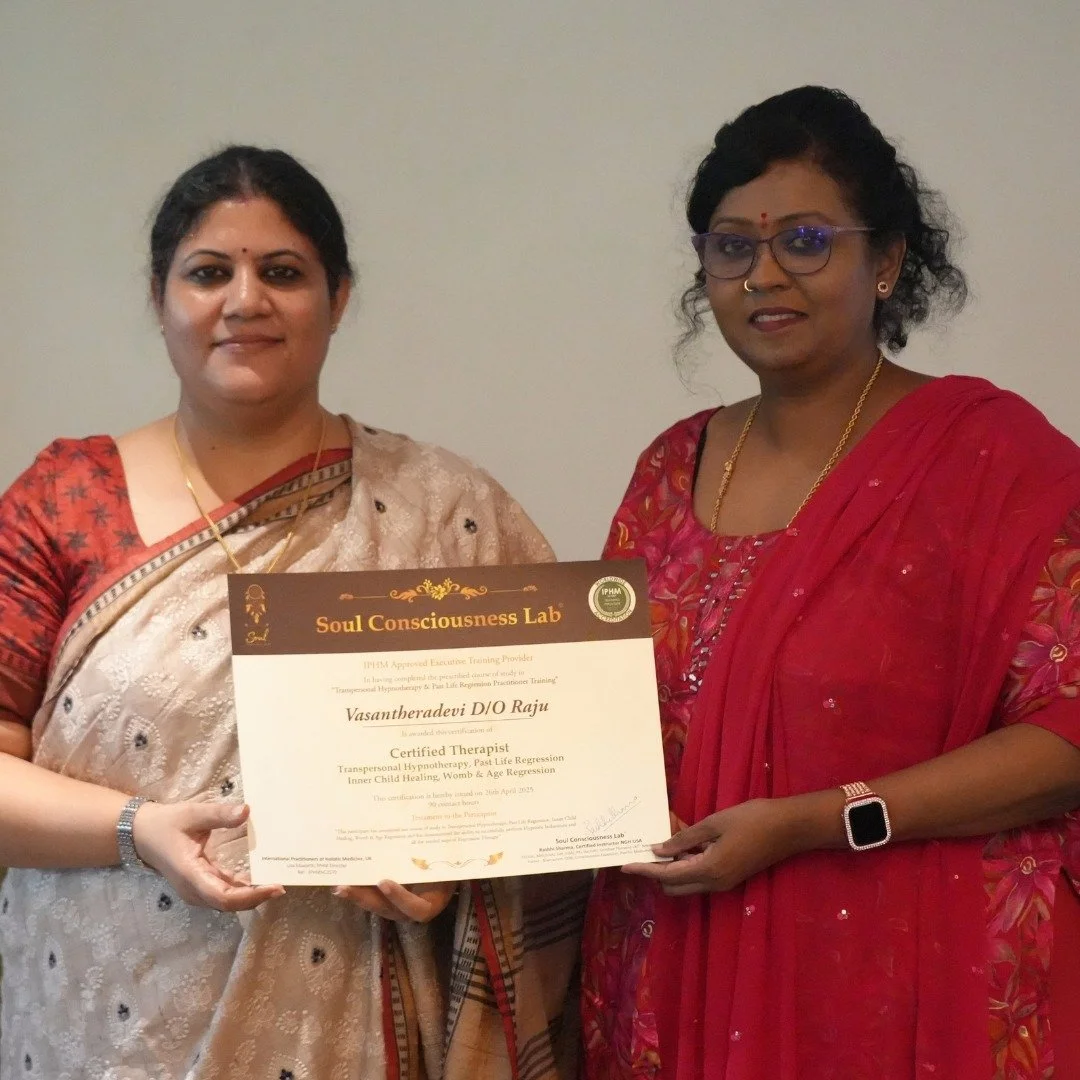 Housewives receive PLR certification from Dr Rashhi Sharma