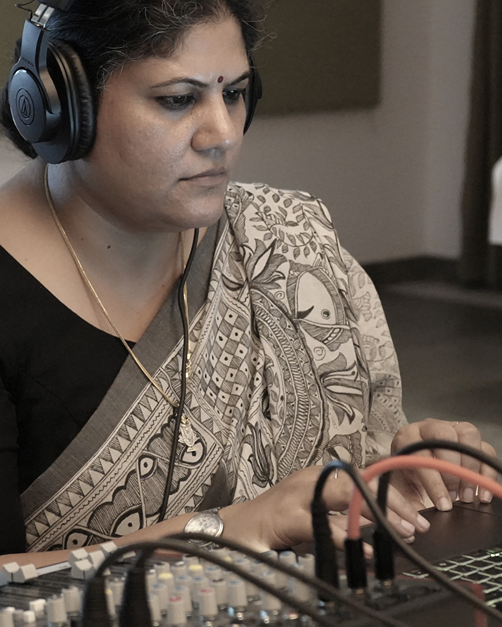 Dr Rashhi Sharma guiding Monroe Training, Exploring Consciousness