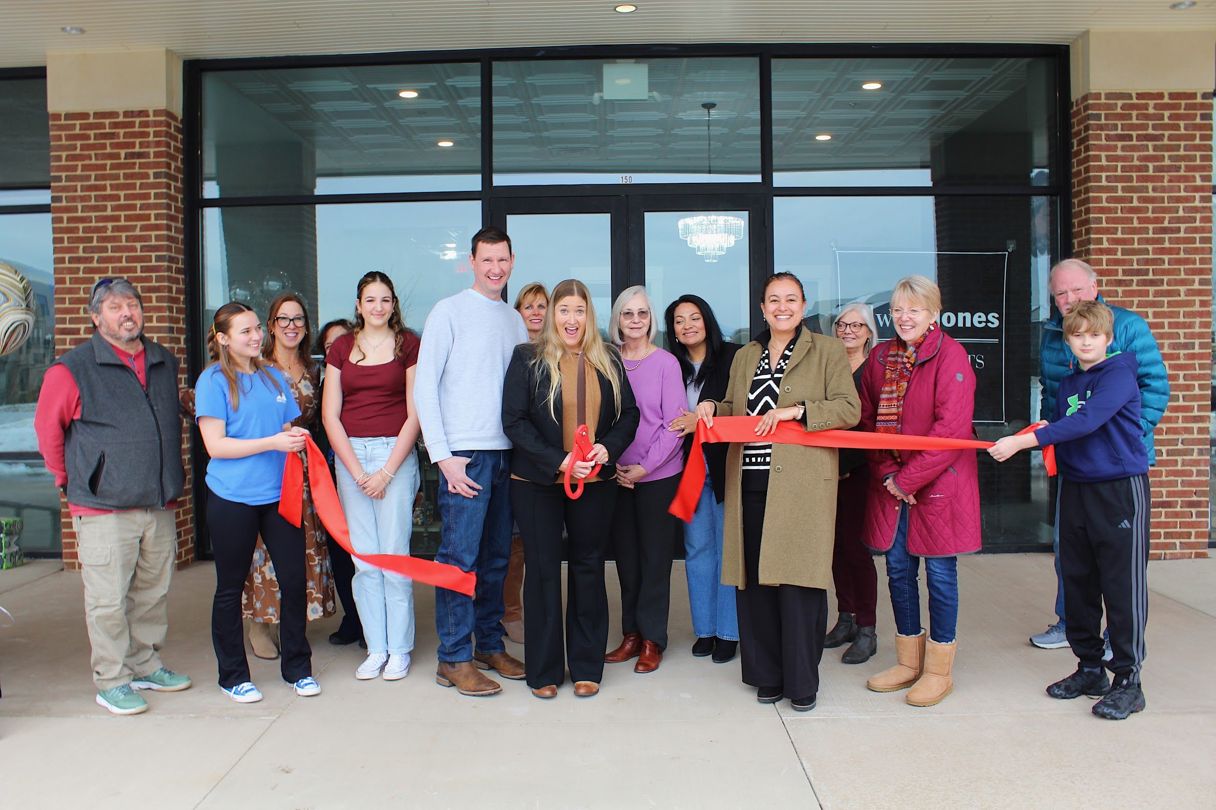 Edward Jones Chamber Ribbon Cutting