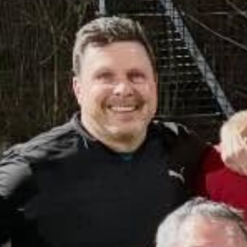 Craig - Another Saffa that likes to pull hamstrings and talk about the Boks. Yawn!