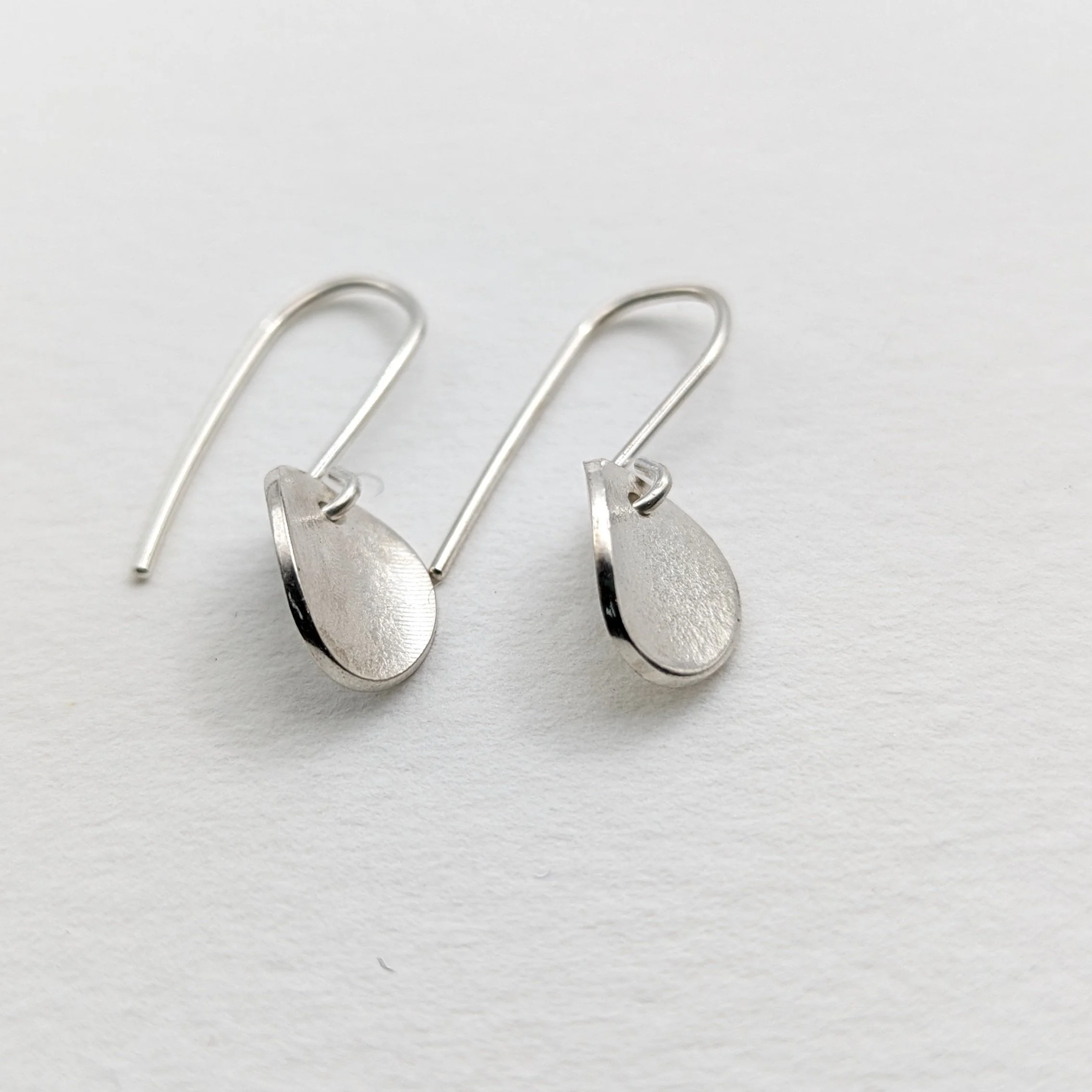 Medium oval drop earrings