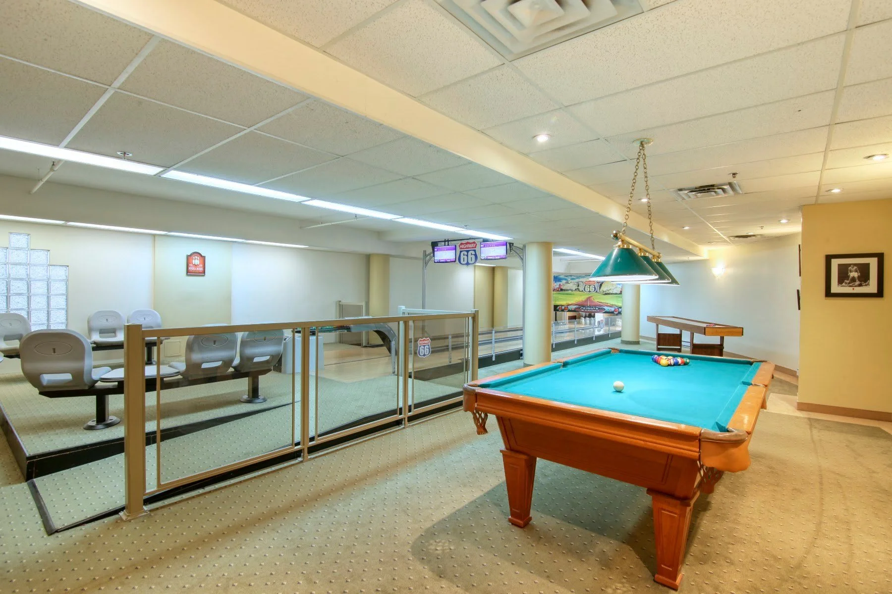 Salle de billard à la Résidence Le Parc