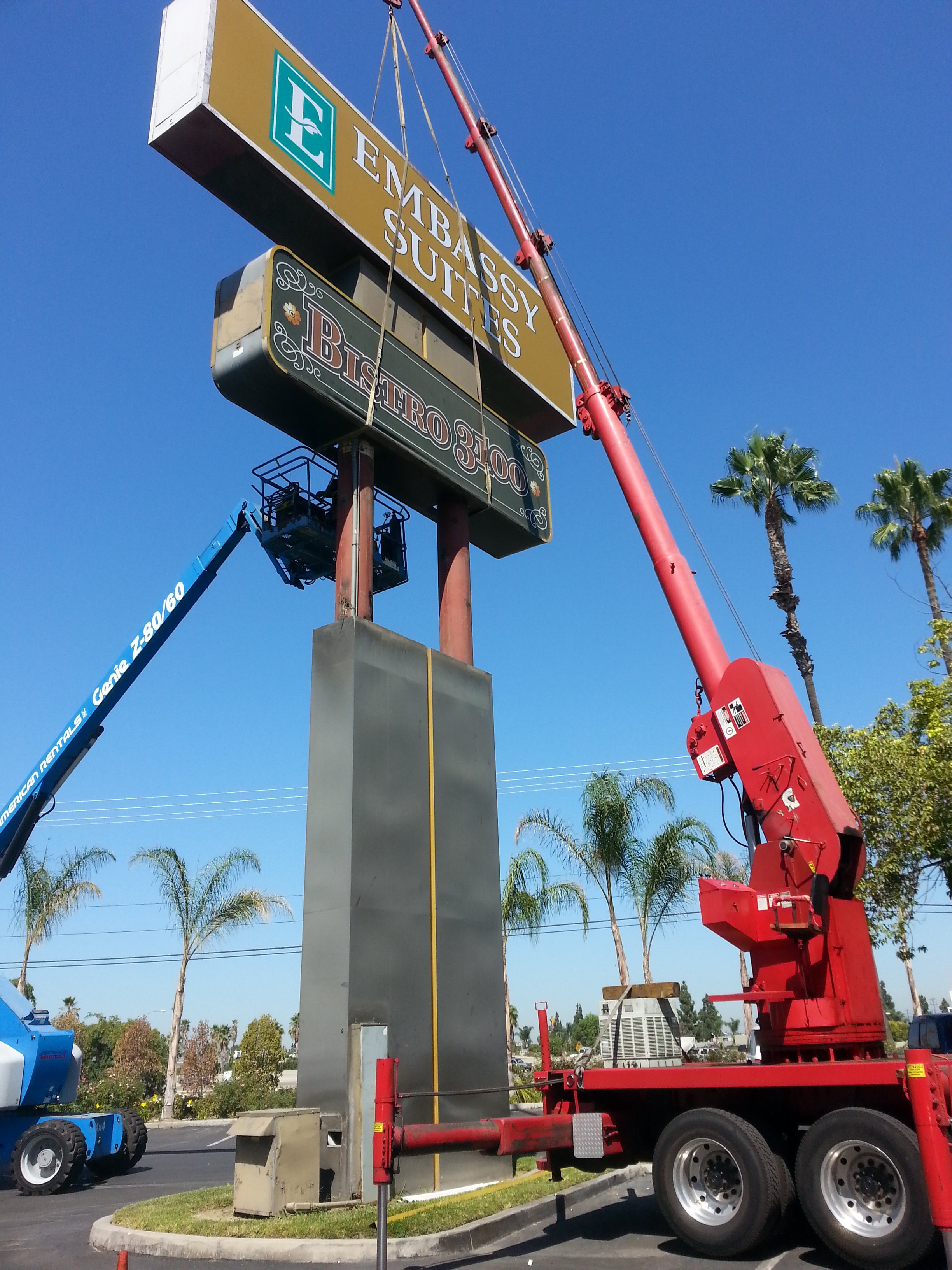 pylon-sign-construction-installation-refurbishment-los-angeles-california-02.jpg