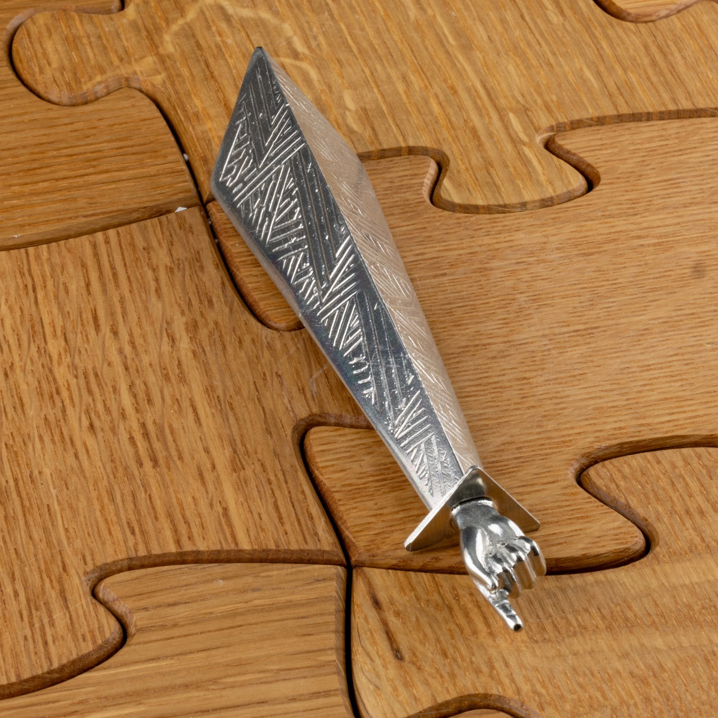 Etched Design Triangular Yad by Joy Stember