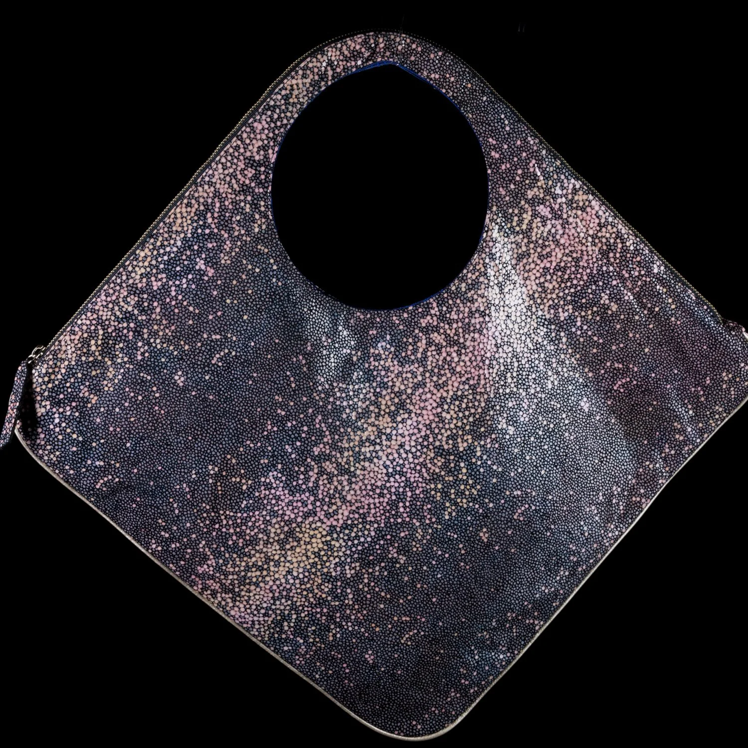 Diamond Stingray Print Shoulder Bag by Arza Designs