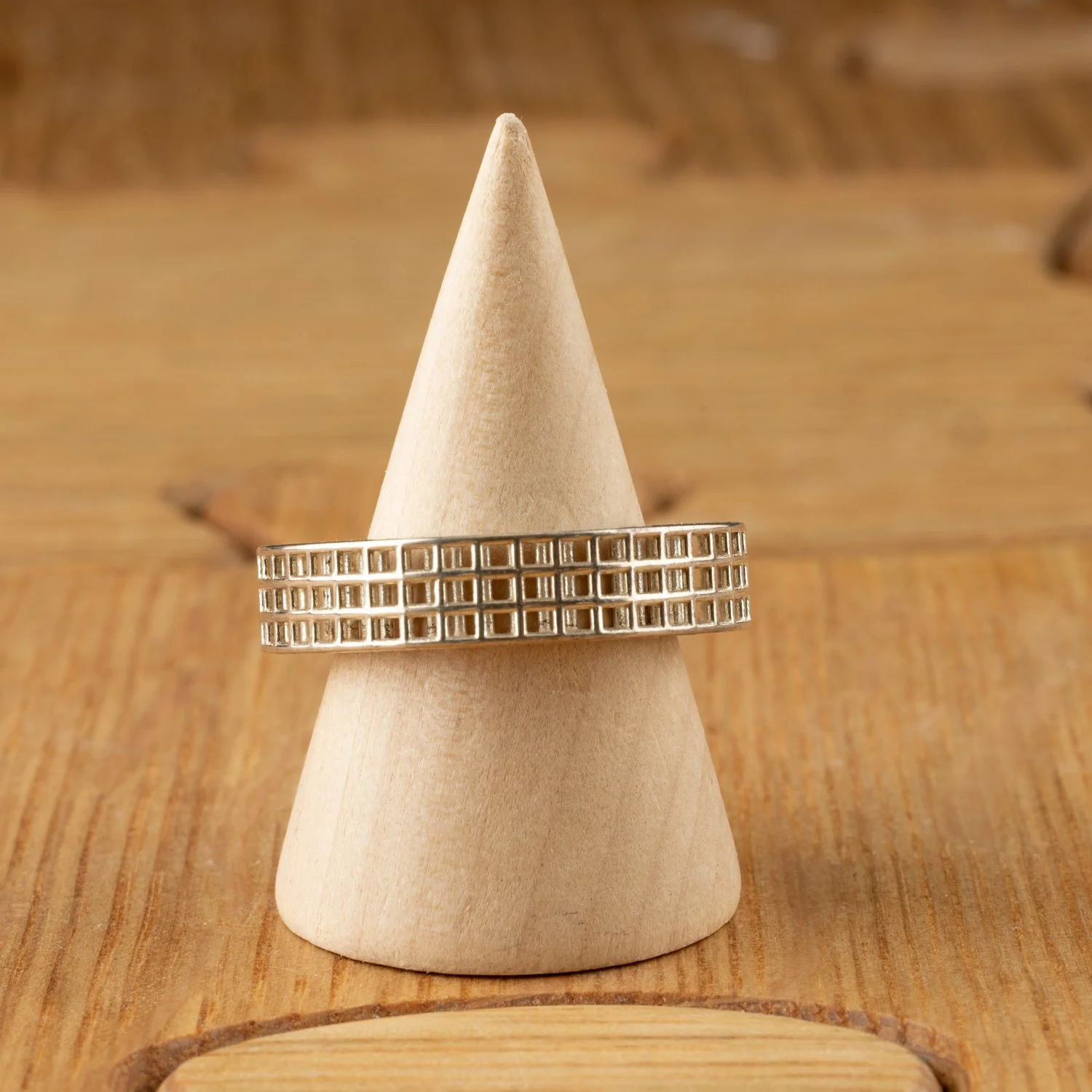 Square Grid Ring size 10.5 by Maria Eife