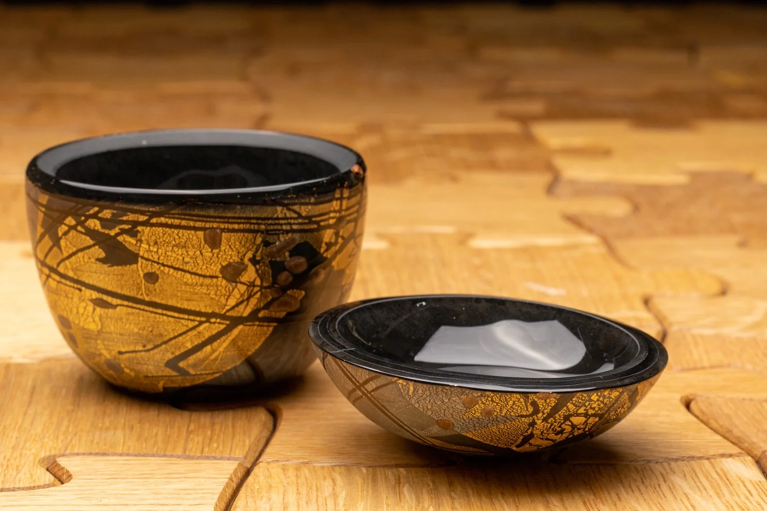 Black with gold leaf bowl box1 by Alfier Studio.jpg