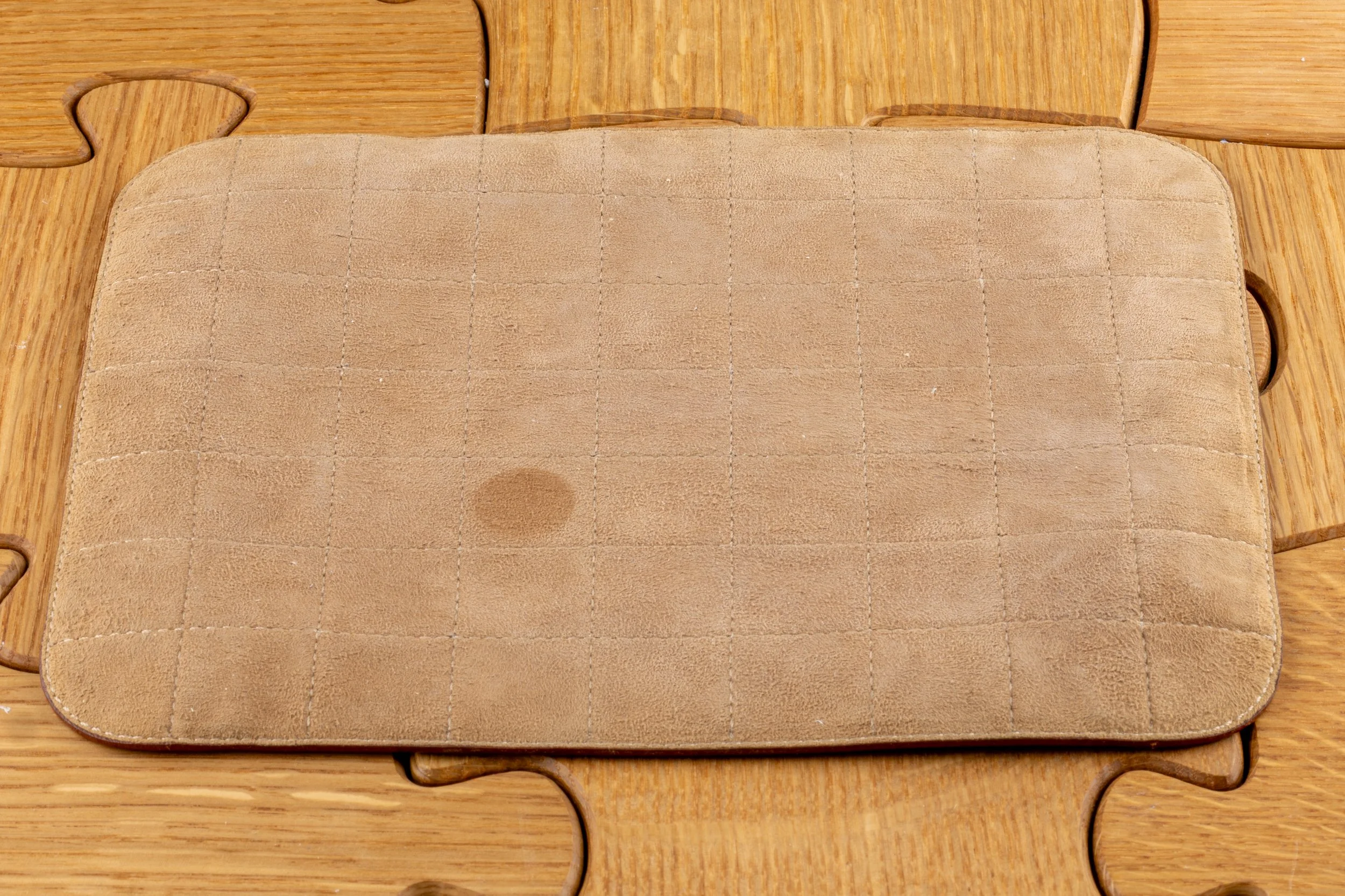 Leather Valet by Pong Gaddi-1.jpg