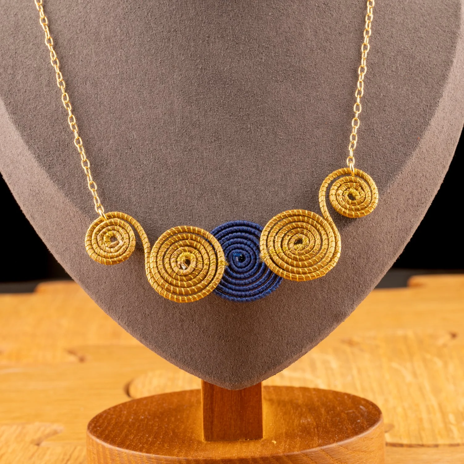 Aurelia Necklace by Raizes blue closeup.jpg