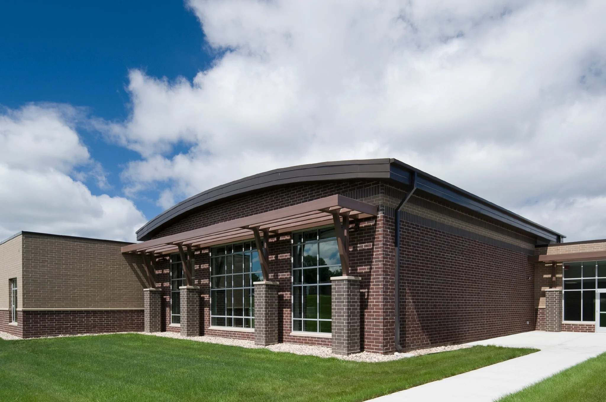 6-arch-inc-hillcrest-elementary-exterior.jpg