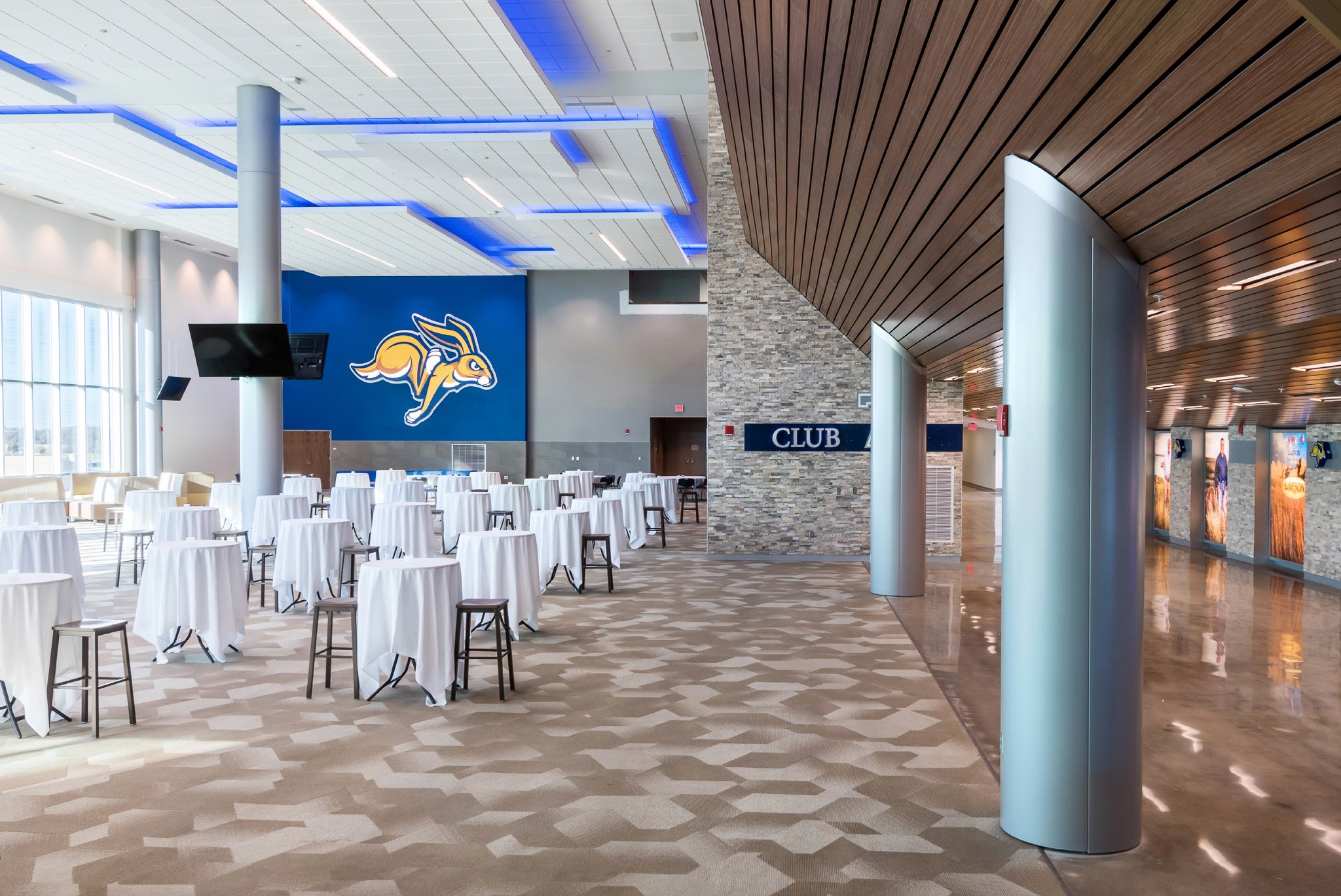 5-arch-inc-SDSU-DJD-stadium-interior.jpg