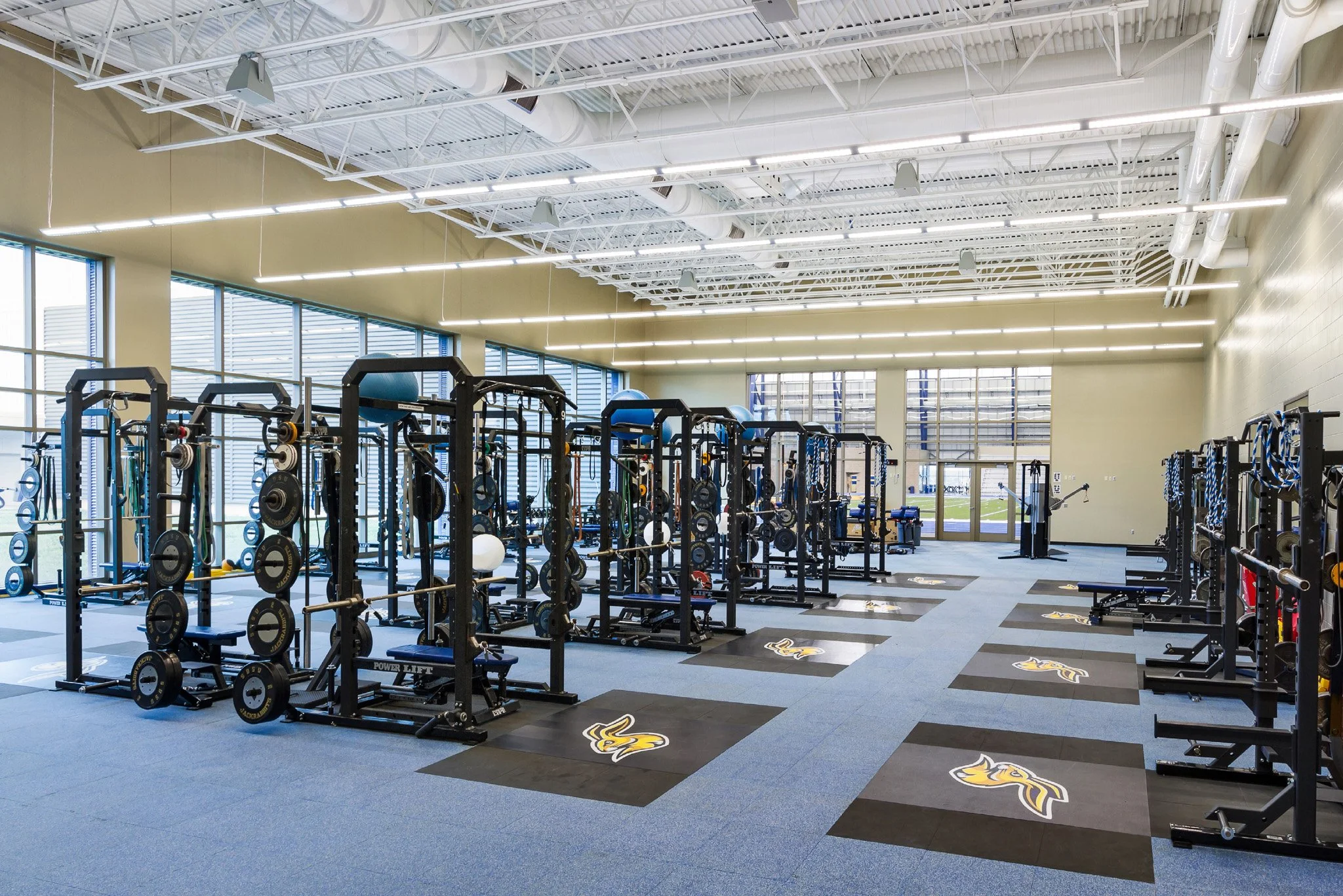 3-arch-inc-SDSU-Sanford-Jackrabbit-Athletic-Complex-interior.jpg