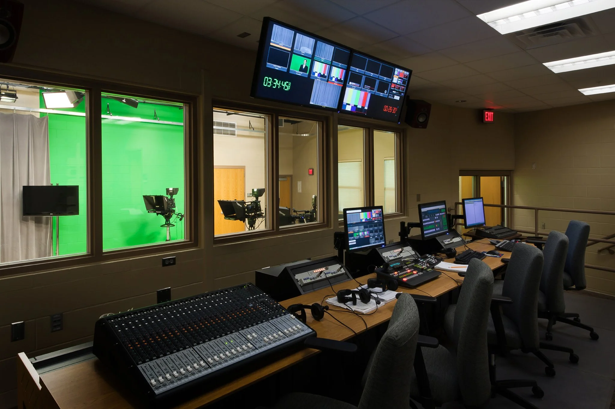 3-arch-inc-CTE-academy-siouxfalls-interior.jpg