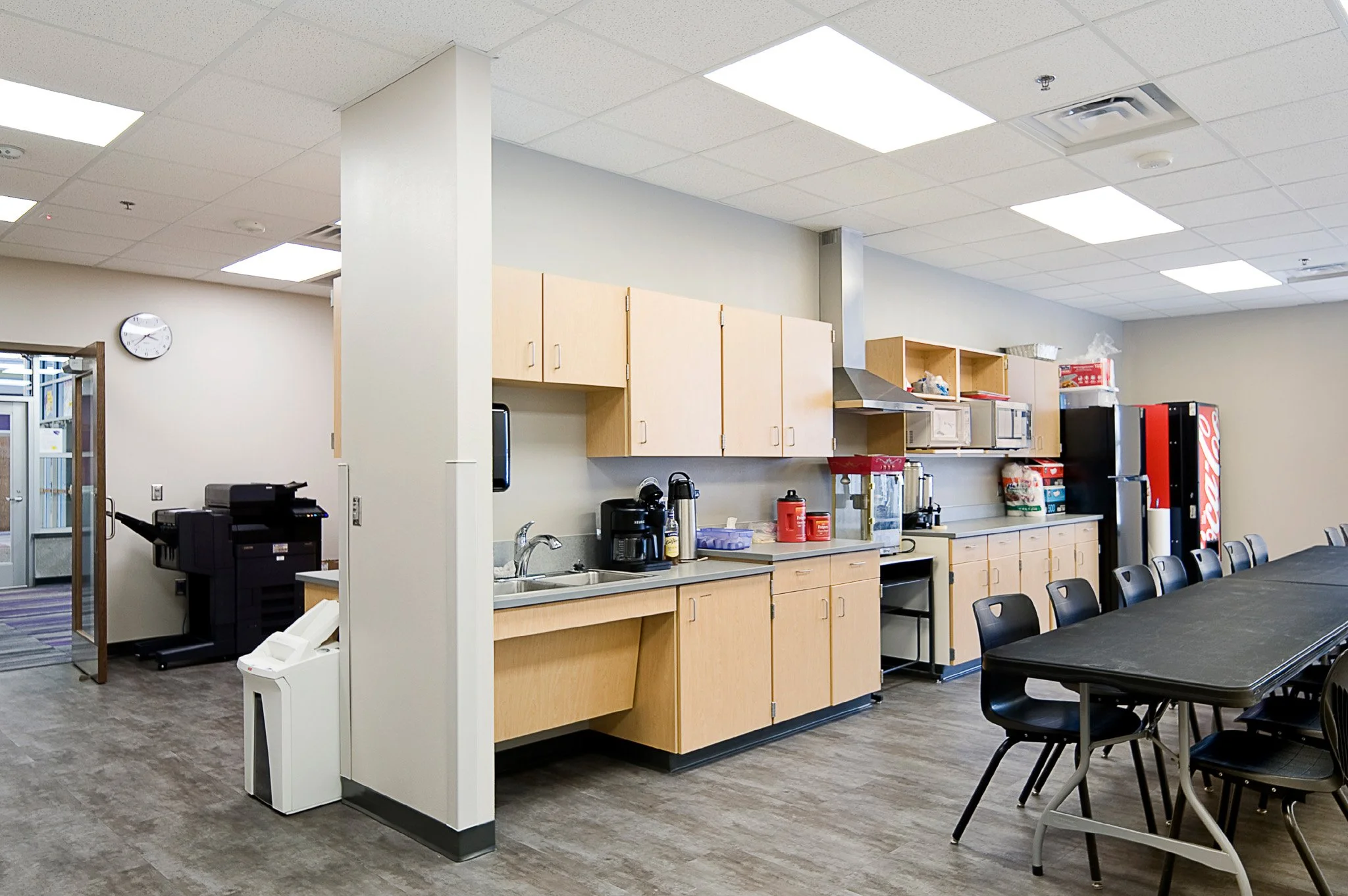 6-arch-inc-kodaka-area-classroomaddition-interior.jpg