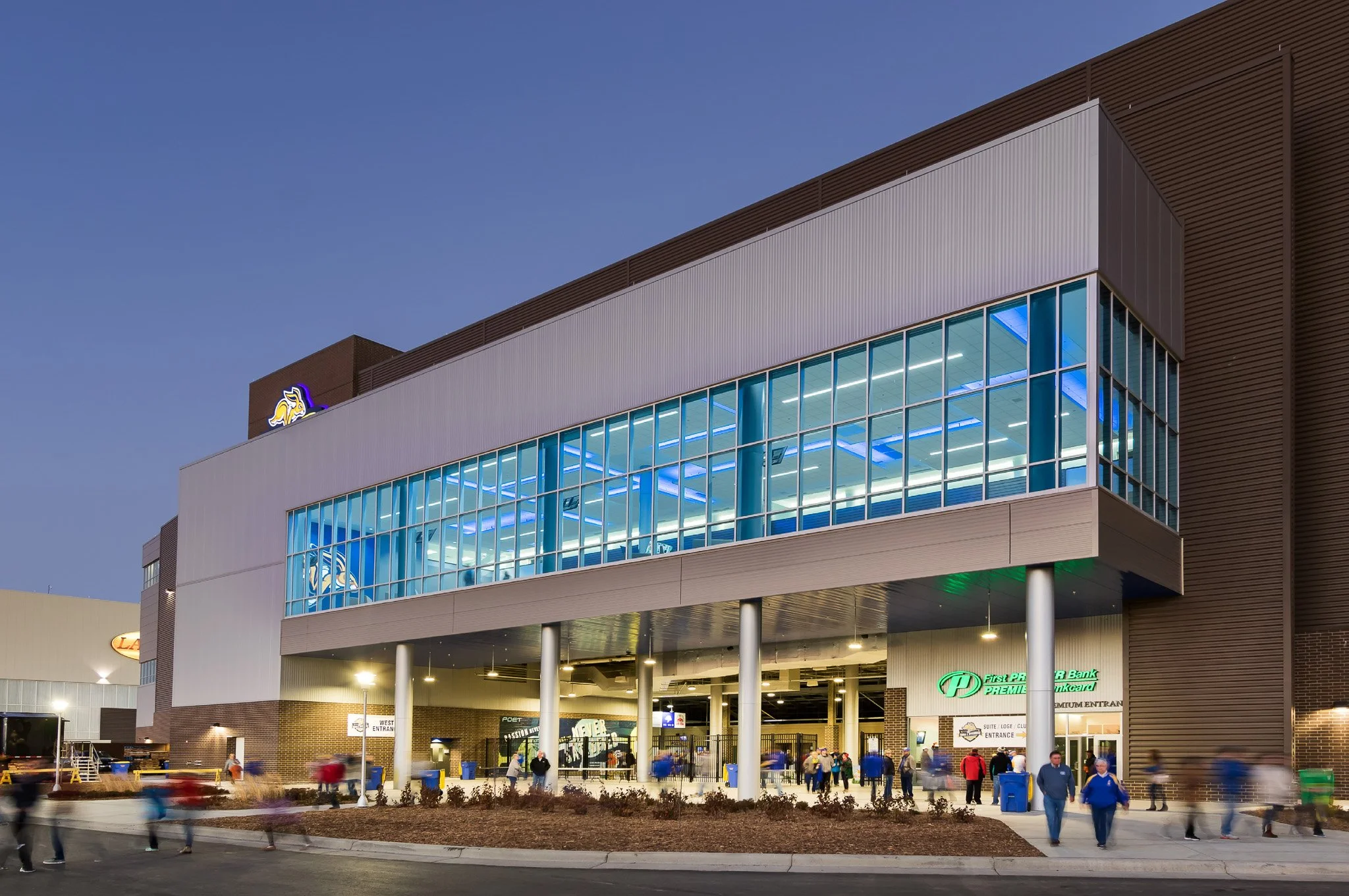 4-arch-inc-SDSU-DJD-stadium-exterior.jpg