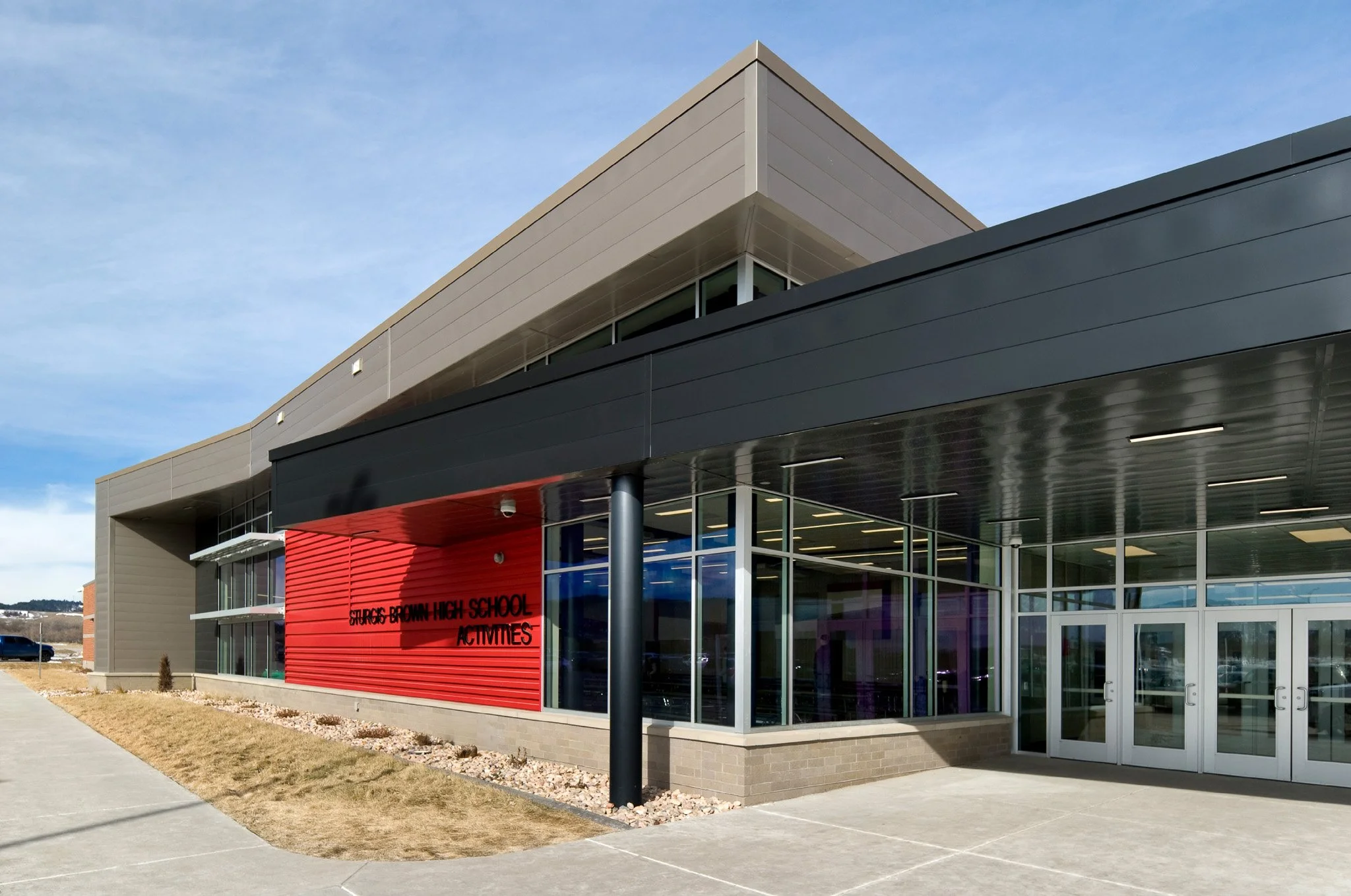 1-arch-inc-sturgisbrown-highschool-commonskitchen-expansion-exterior.jpg