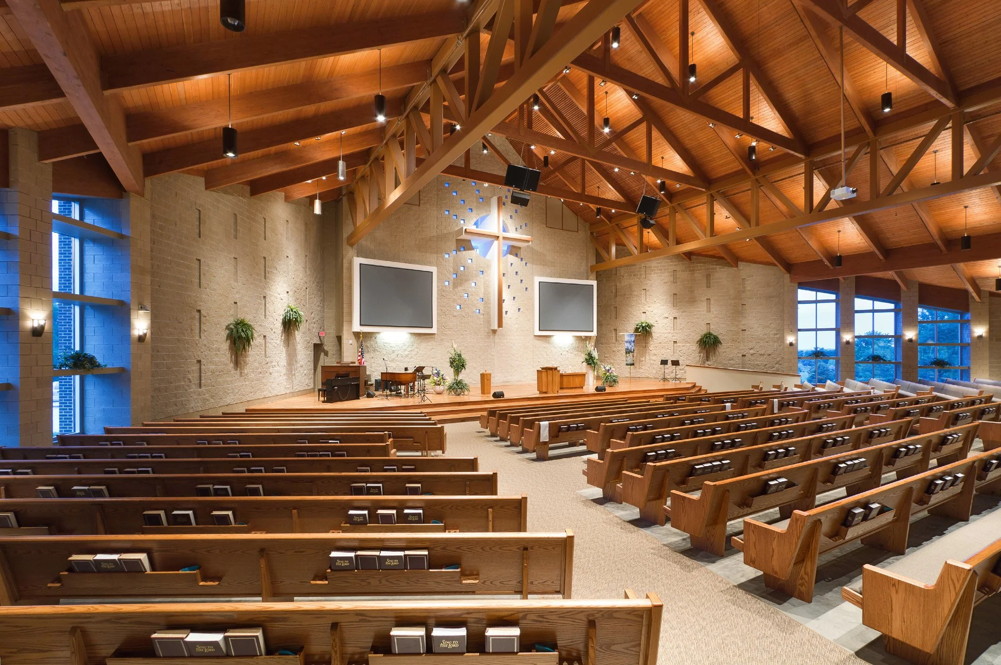 1-arch-inc-american-reformed-church-interior.jpg