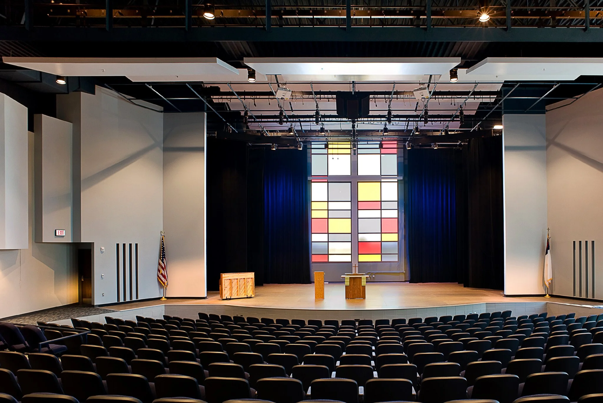 3-arch-inc-siouxfalls-lutheran-school-interior.jpg
