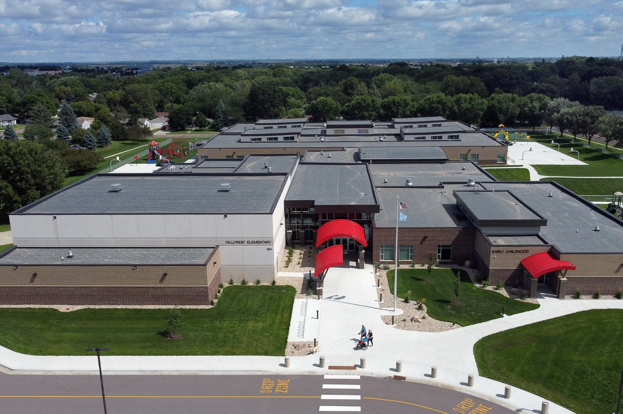 5-arch-inc-hillcrest-elementary-exterior.jpg