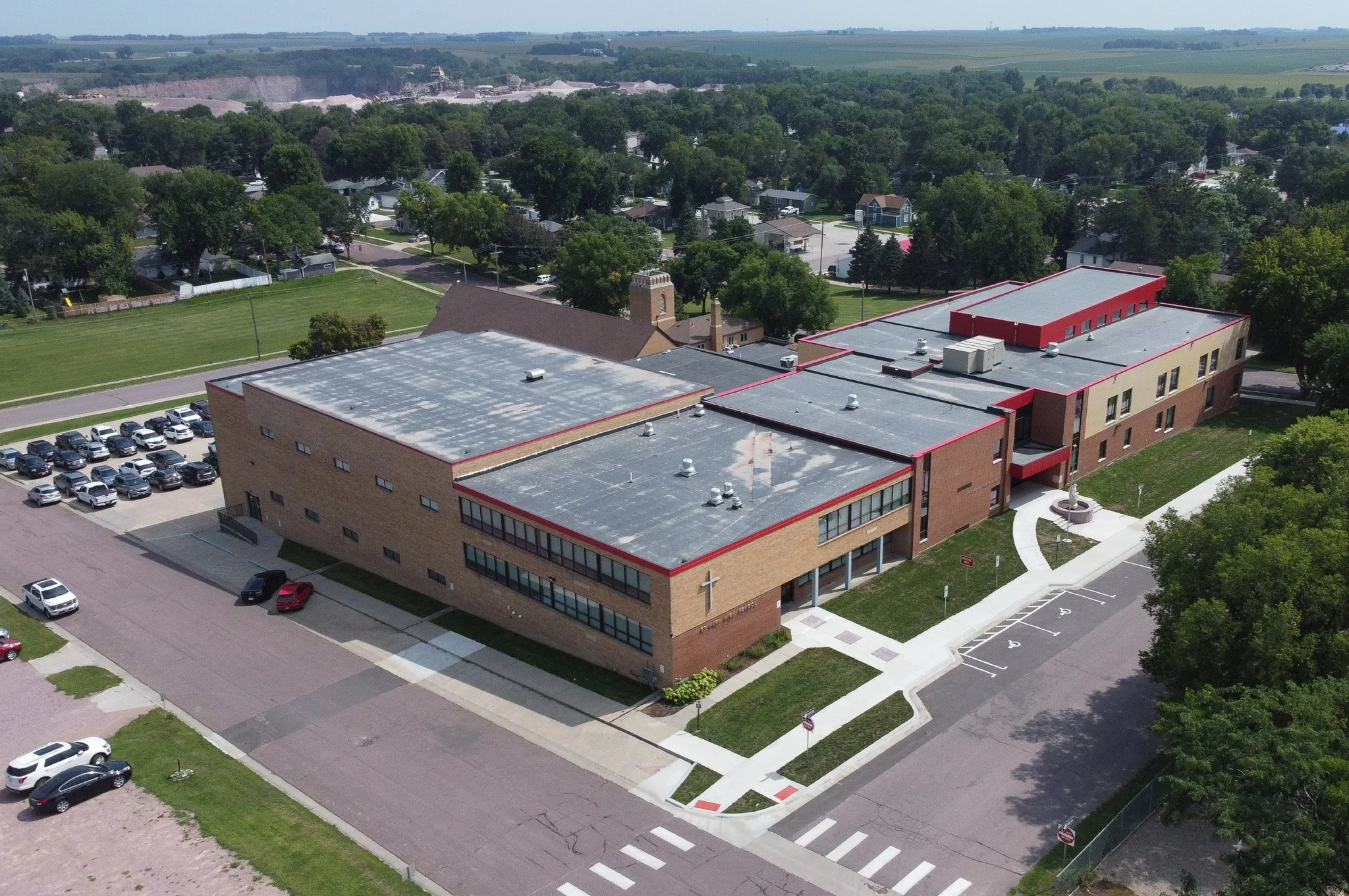 3-arch-inc-stmary-catholic-school-addition-remodel-exterior.jpg