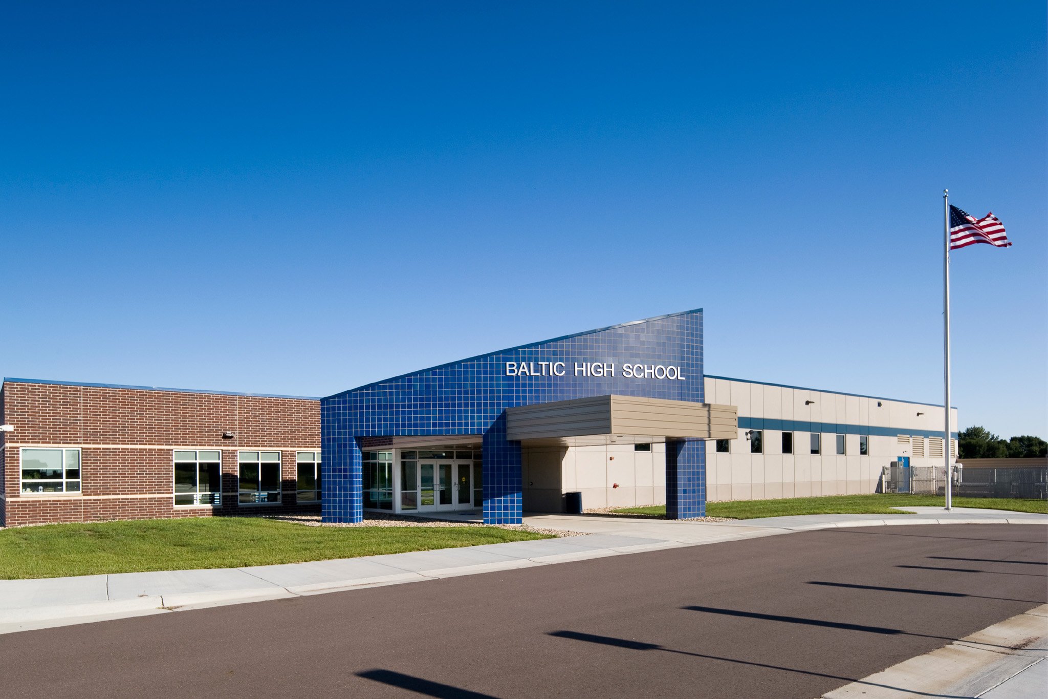3-arch-inc-baltic-highschool-exterior.jpg