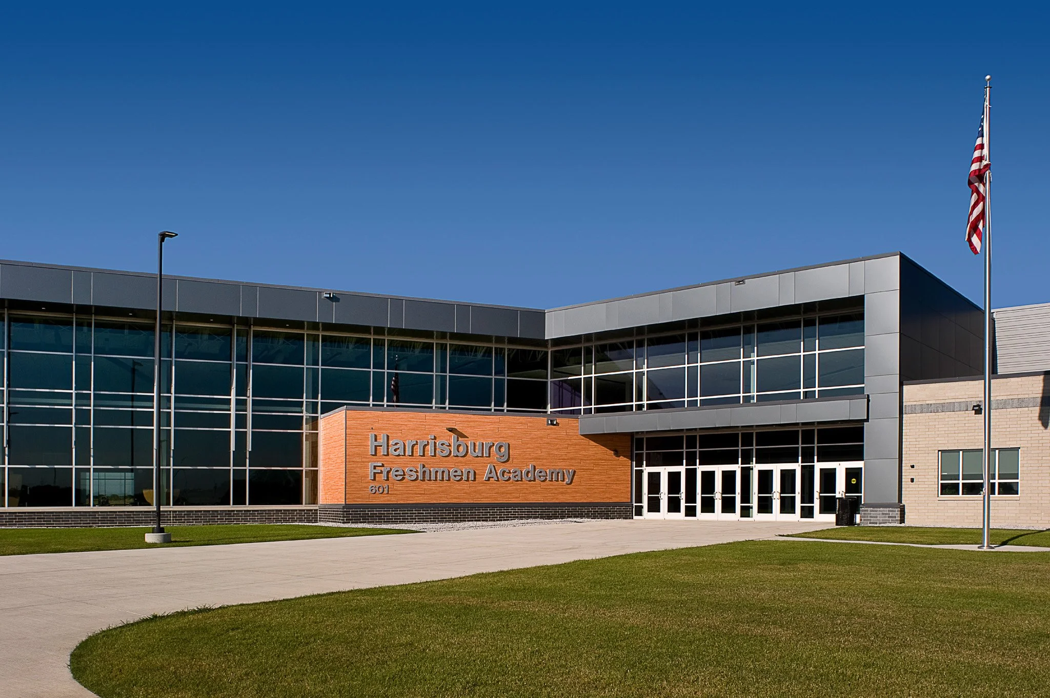 4-arch-inc-harrisburg-freshman-academy-exterior.jpg