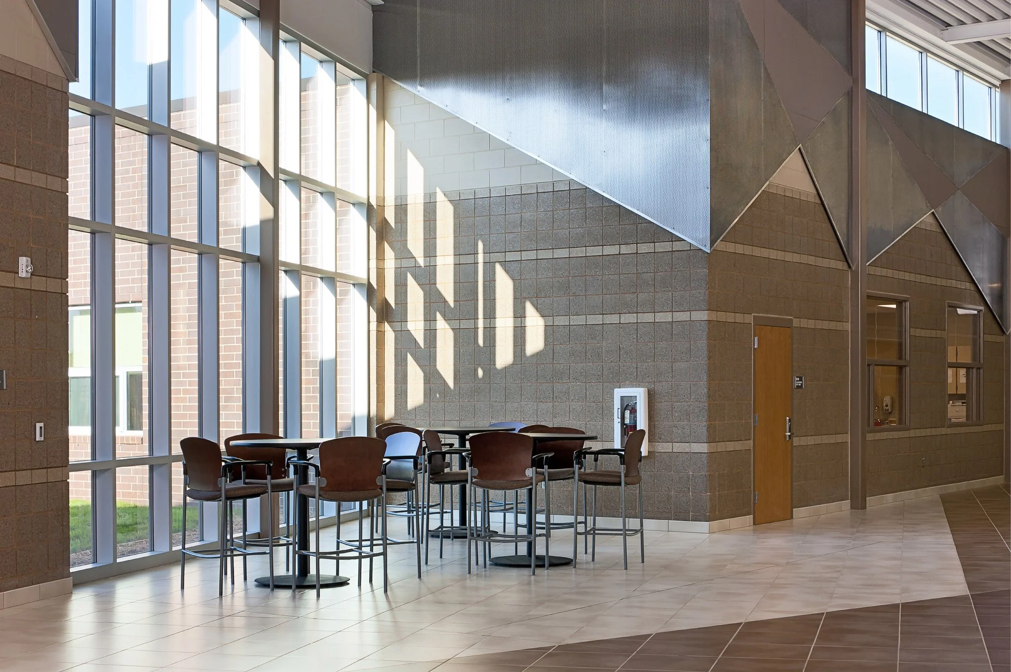8-arch-inc-CTE-academy-siouxfalls-interior.jpg