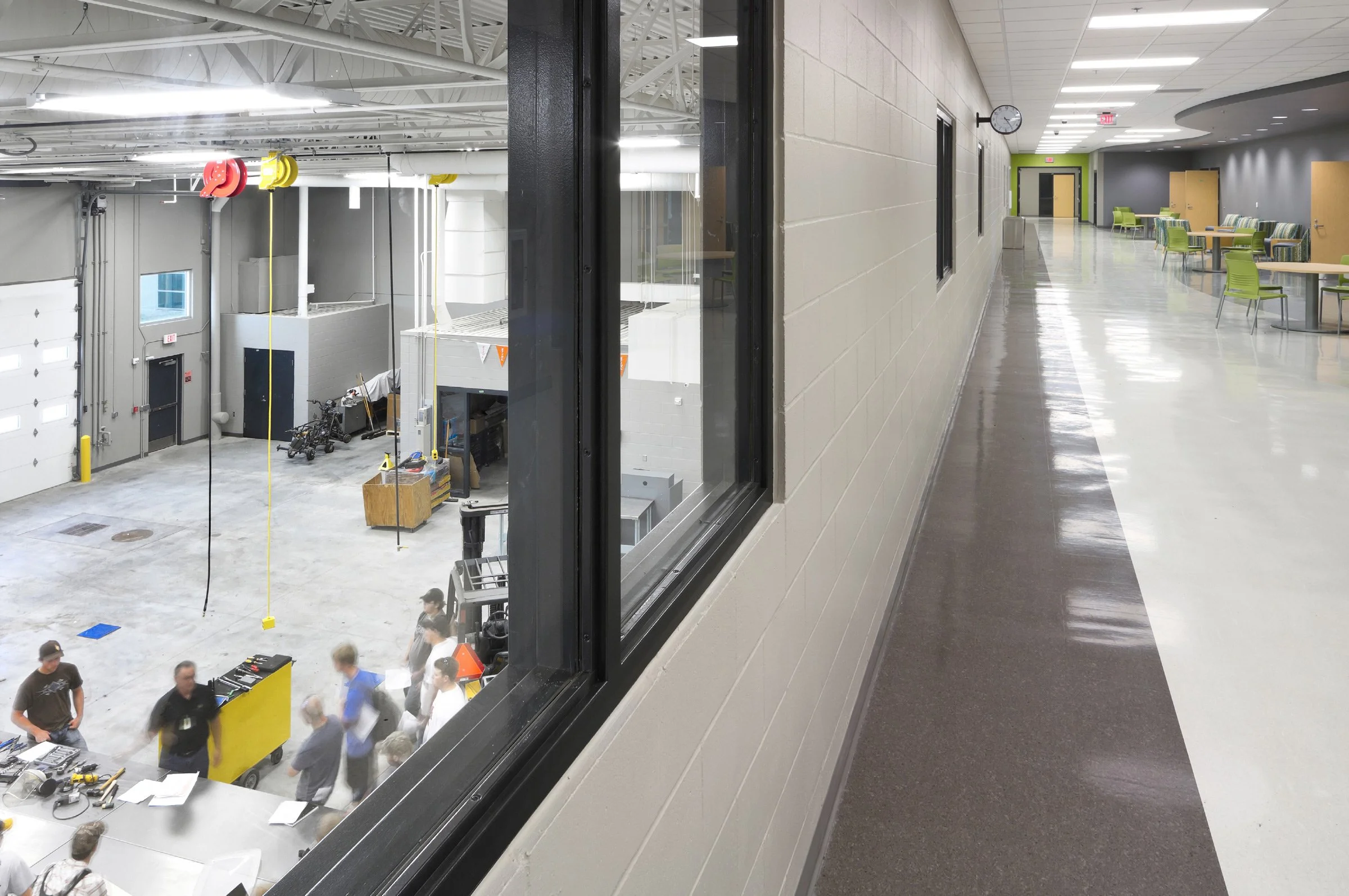 3-arch-inc-MTI-tradescenter-interior.jpg