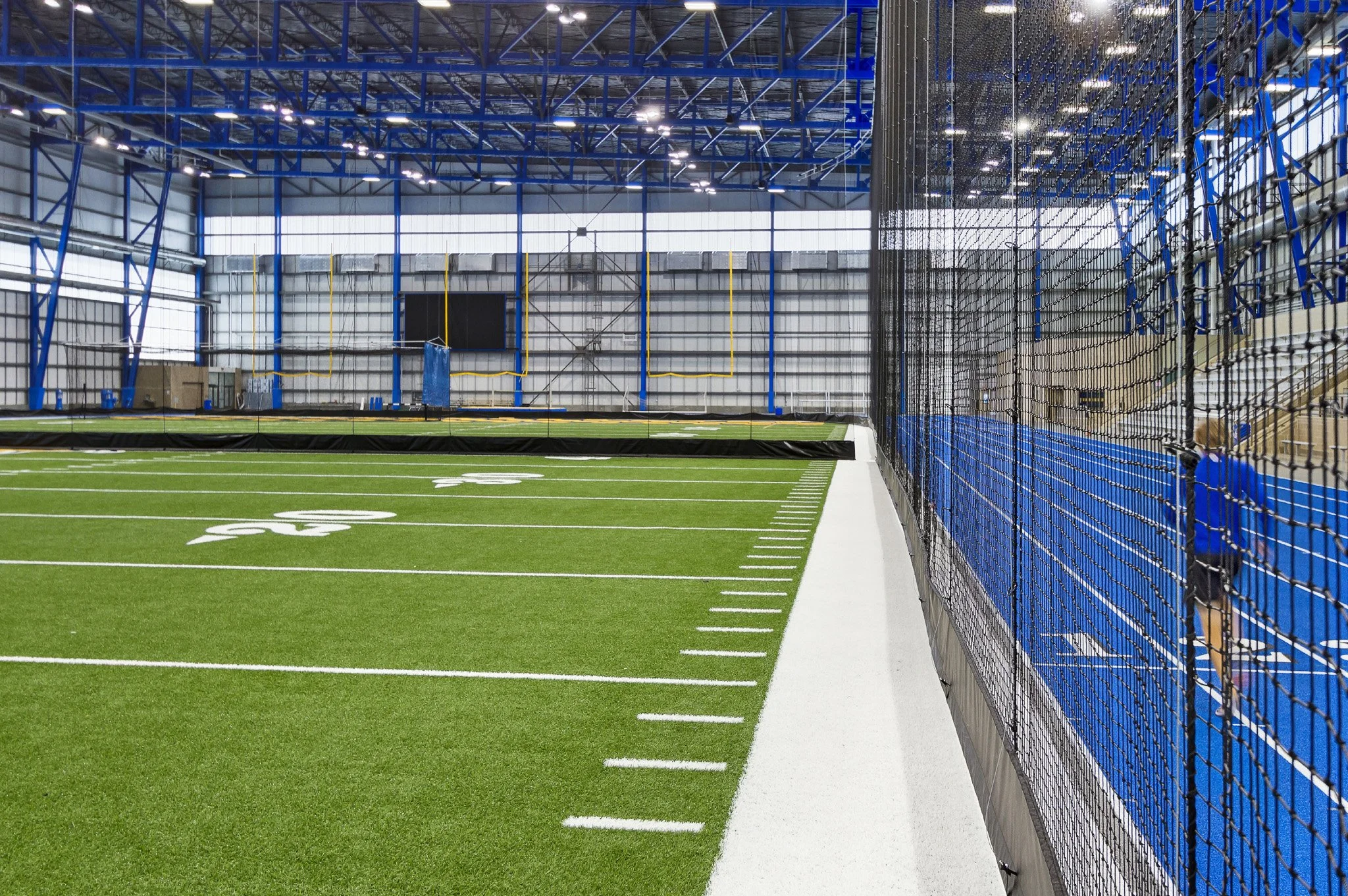 4-arch-inc-SDSU-Sanford-Jackrabbit-Athletic-Complex-interior.jpg