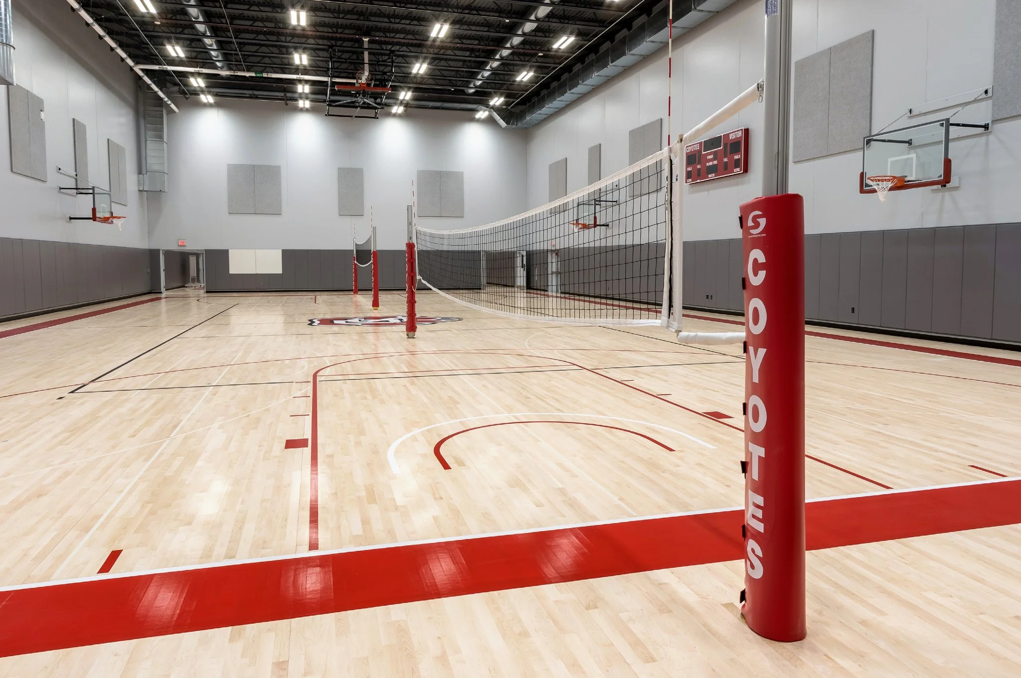 7-arch-inc-USD-Sanford-Coyote-Sports-Center-interior.jpg