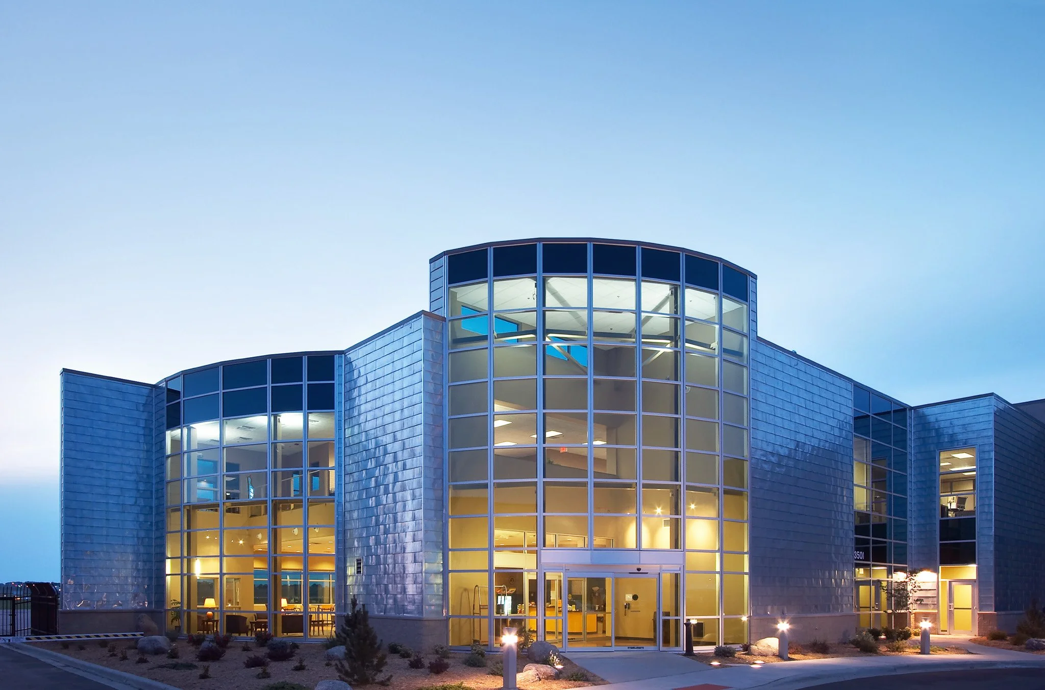 3-arch-inc-landmark-aviation-office-exterior.jpg