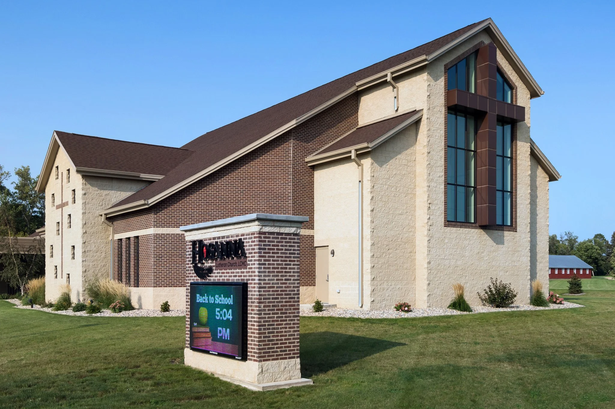 2-arch-inc-hosanna-lutheran-church-exterior.jpg