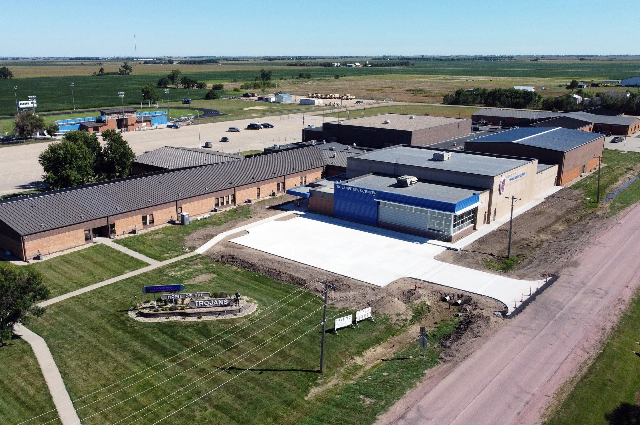 5-arch-inc-parkston-school-multiuse-addition-exterior.jpg