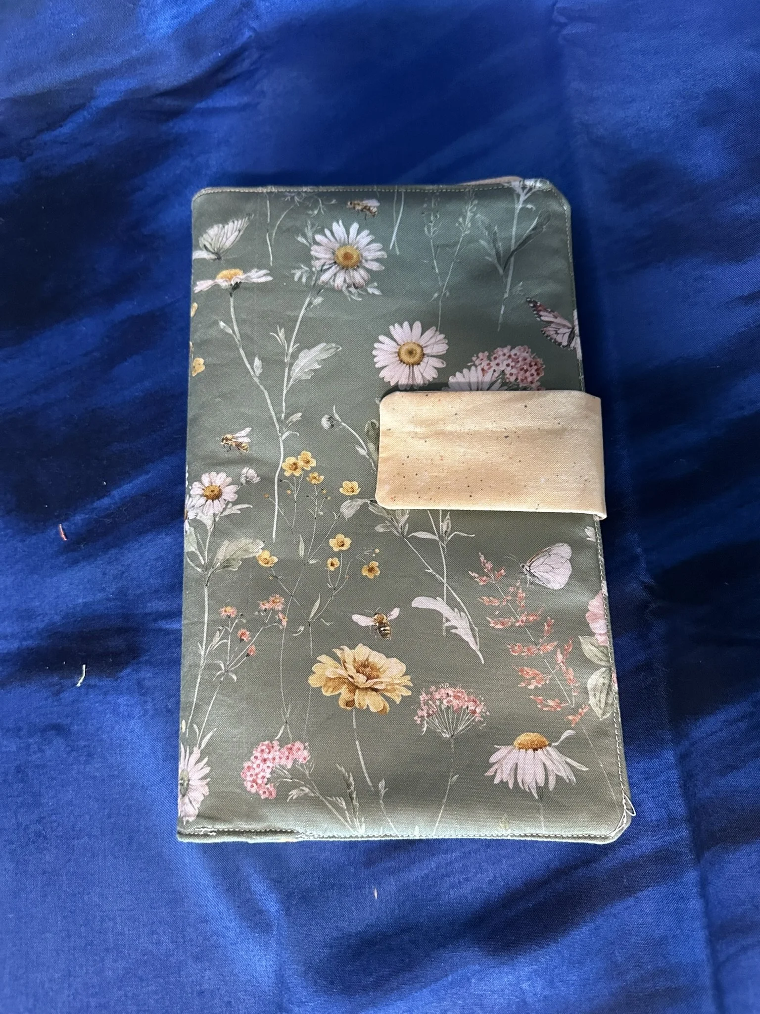 Book and Accessories Organizer 11x 7 2.JPEG
