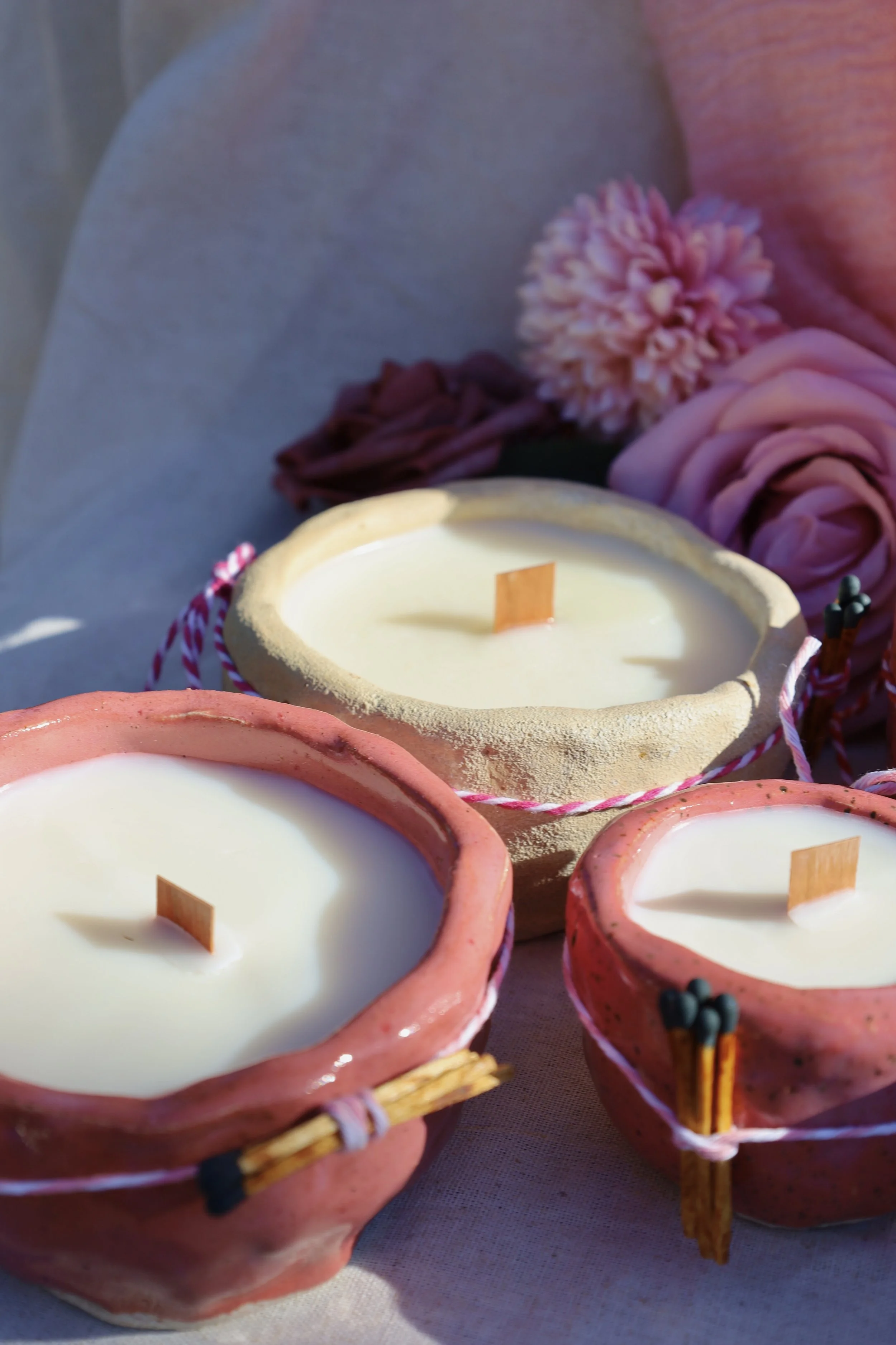 Large Soy Candle - Almond (cream)