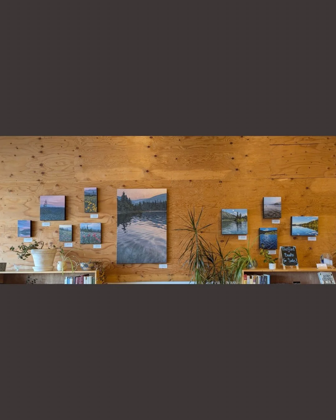Restock @the.purple.bike this morning! One new small painting is on the painting wall, a few more canvas prints hung up around the store, lots of cards, more giclee paper prints and many earrings to choose from.
.
Thank you for all of the purchases o